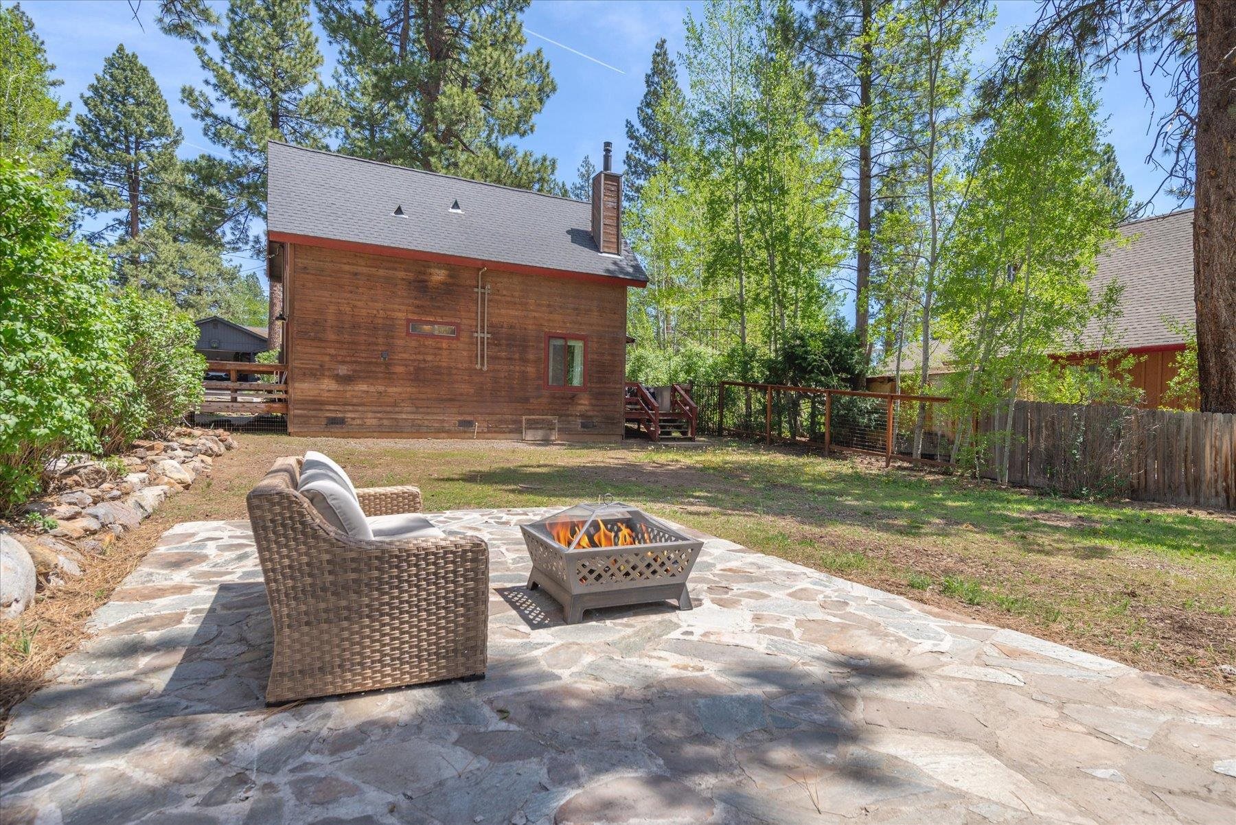 10243 Laburnham Circle