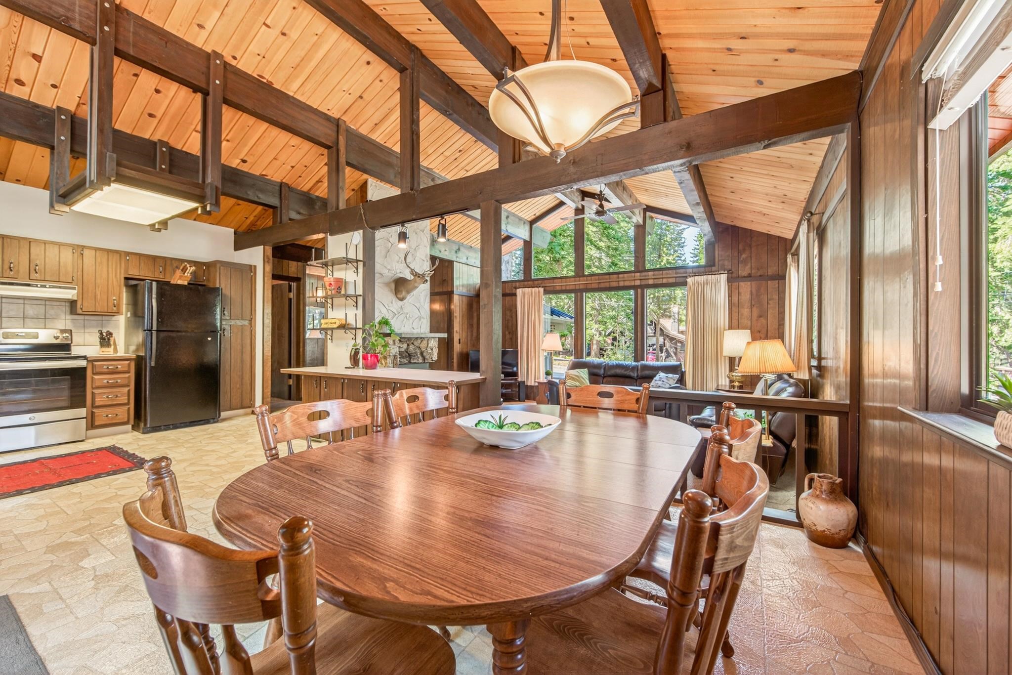 725 Chapel Lane