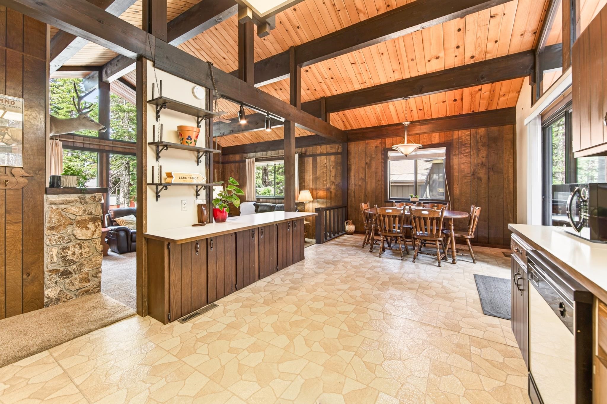 725 Chapel Lane