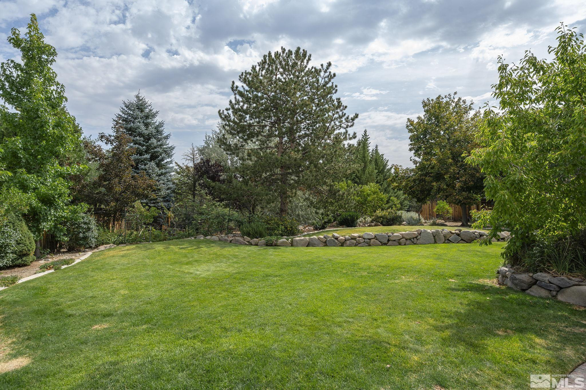 2485 Deer Valley Drive