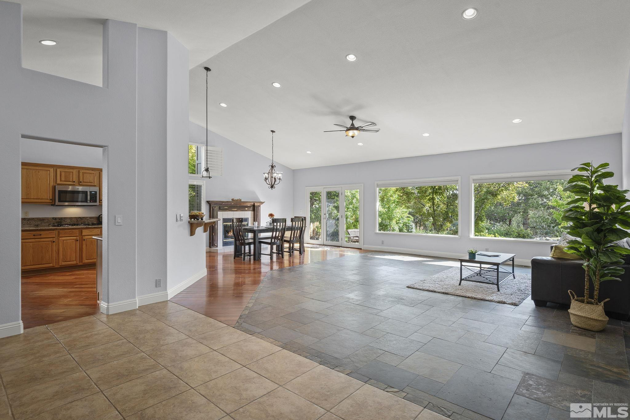 2485 Deer Valley Drive