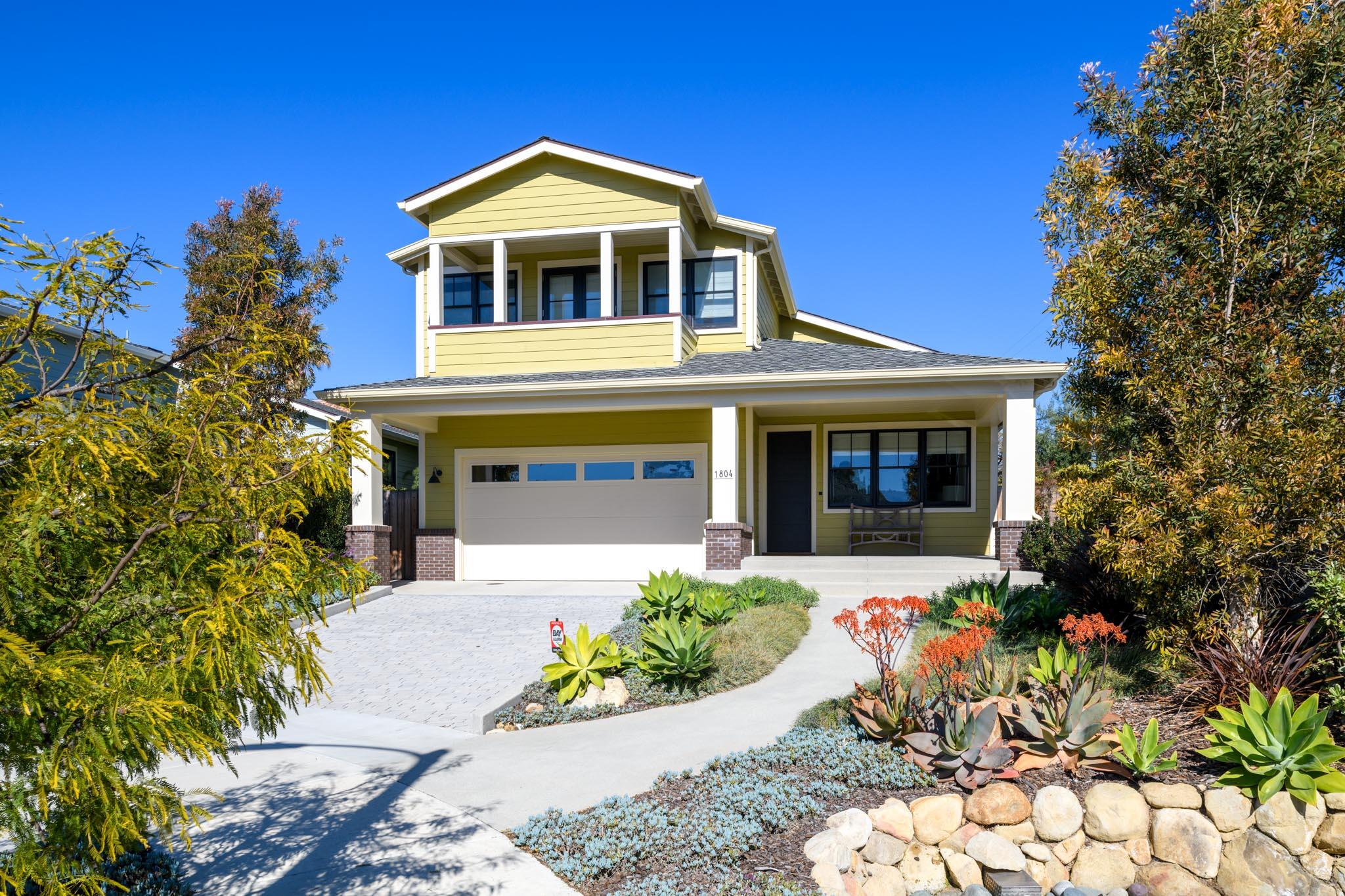1804 Lighthouse Way
