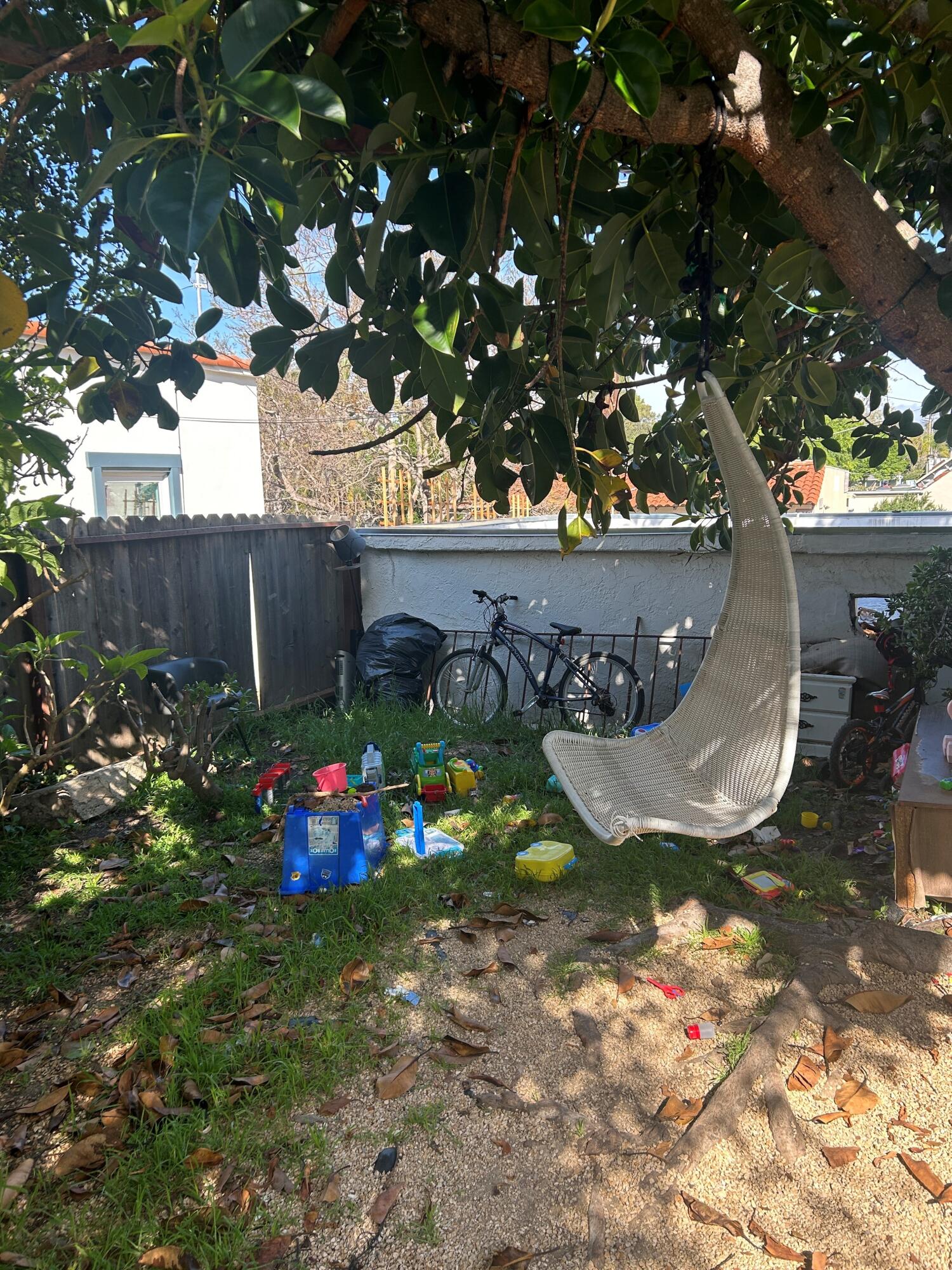 2535 De La Vina Street