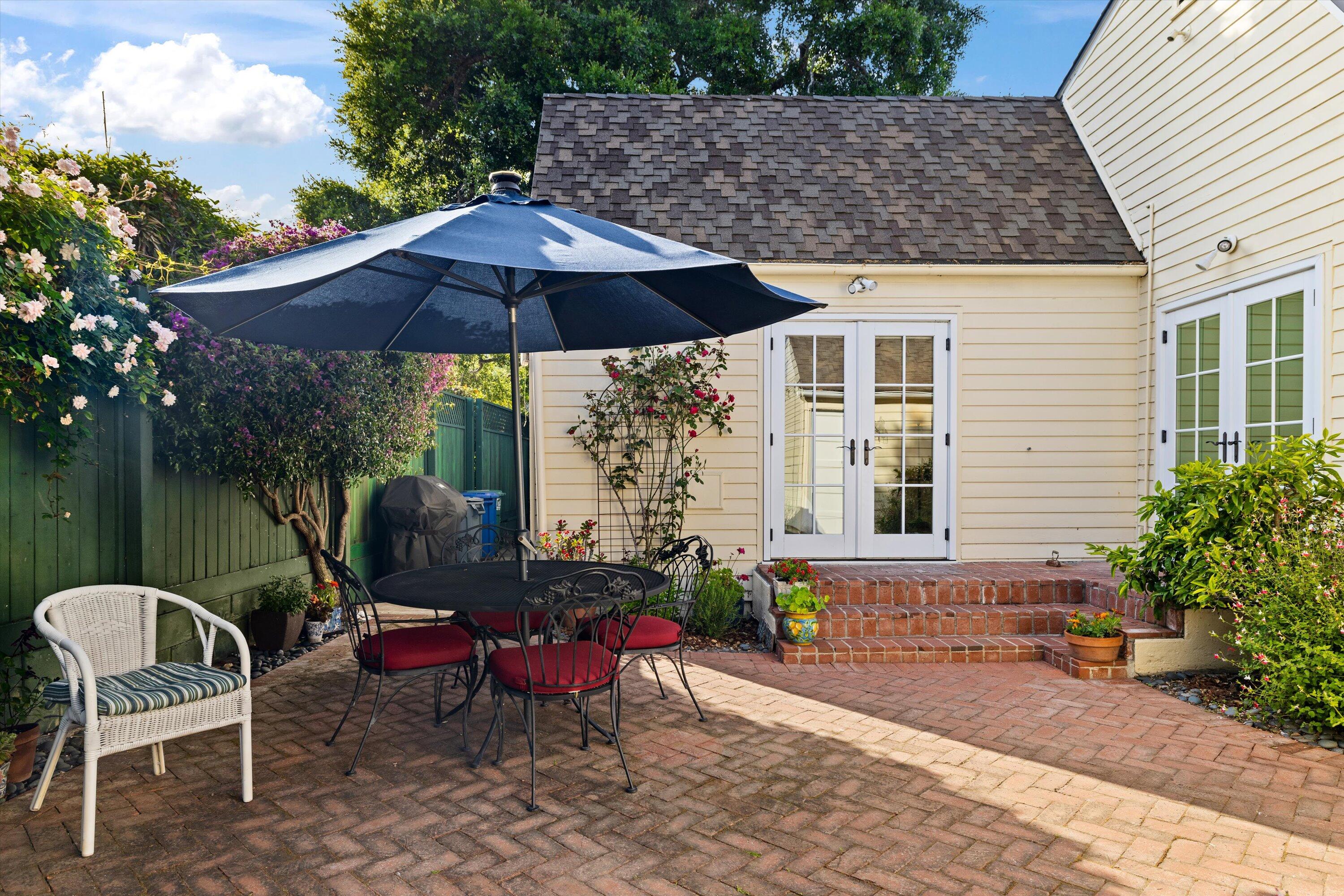 116 W Los Olivos Street