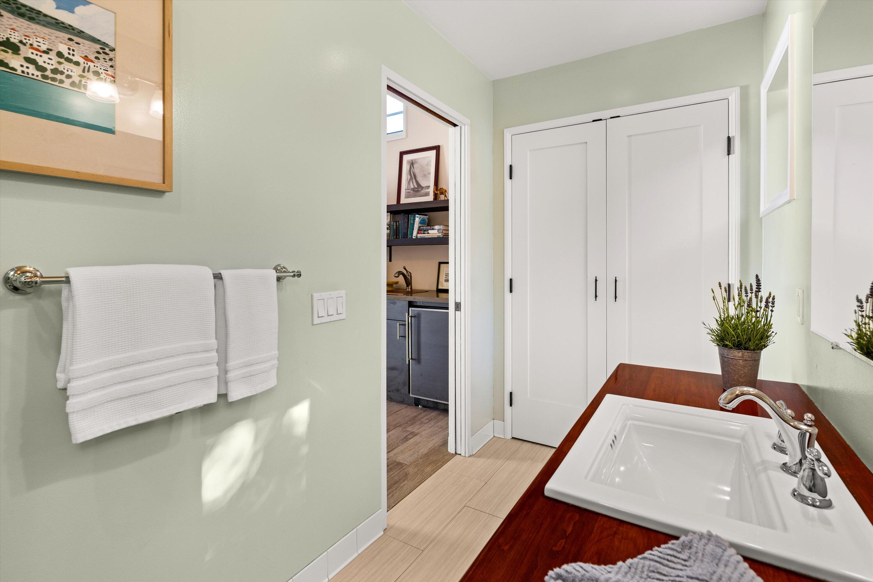 116 W Los Olivos Street