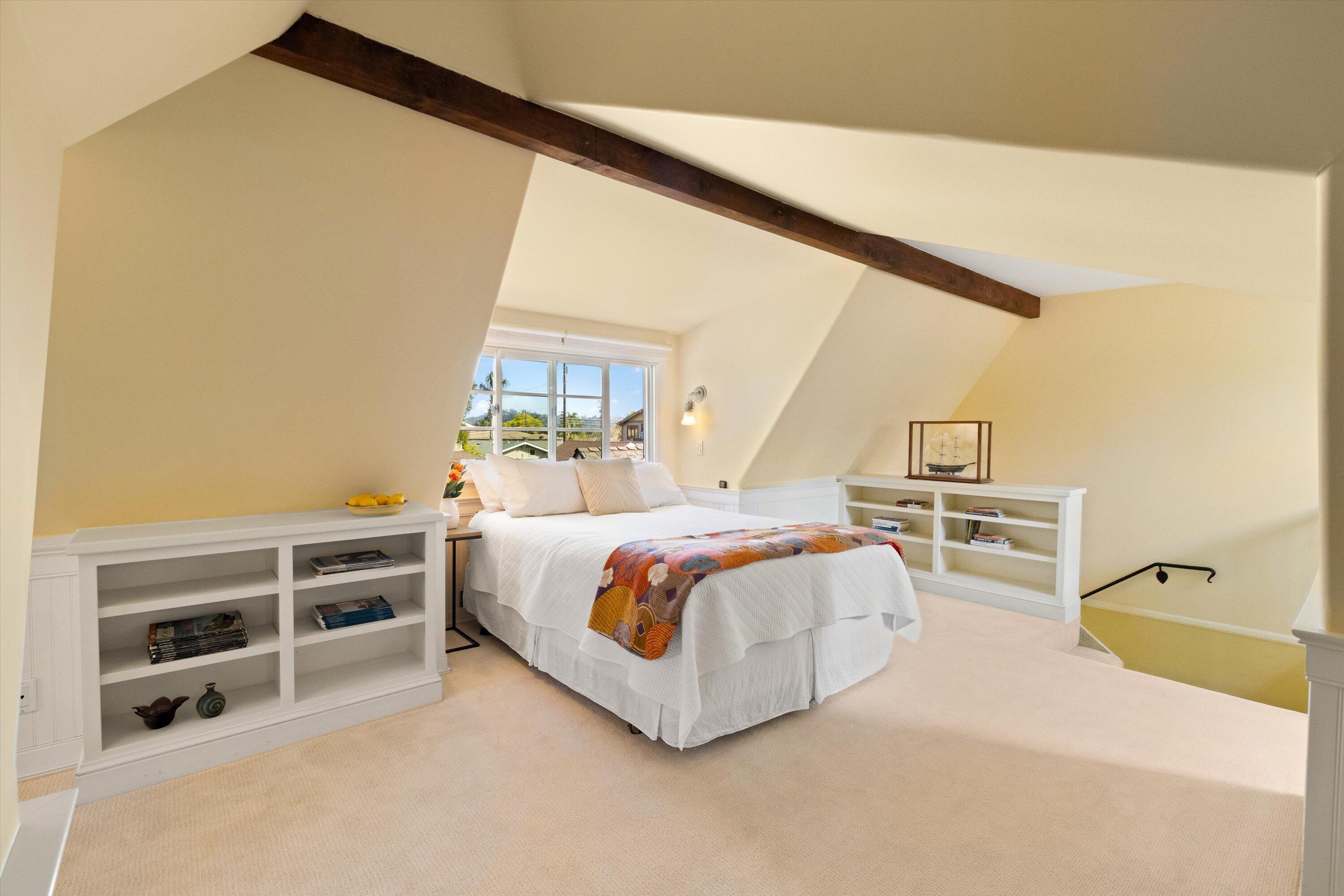 116 W Los Olivos Street