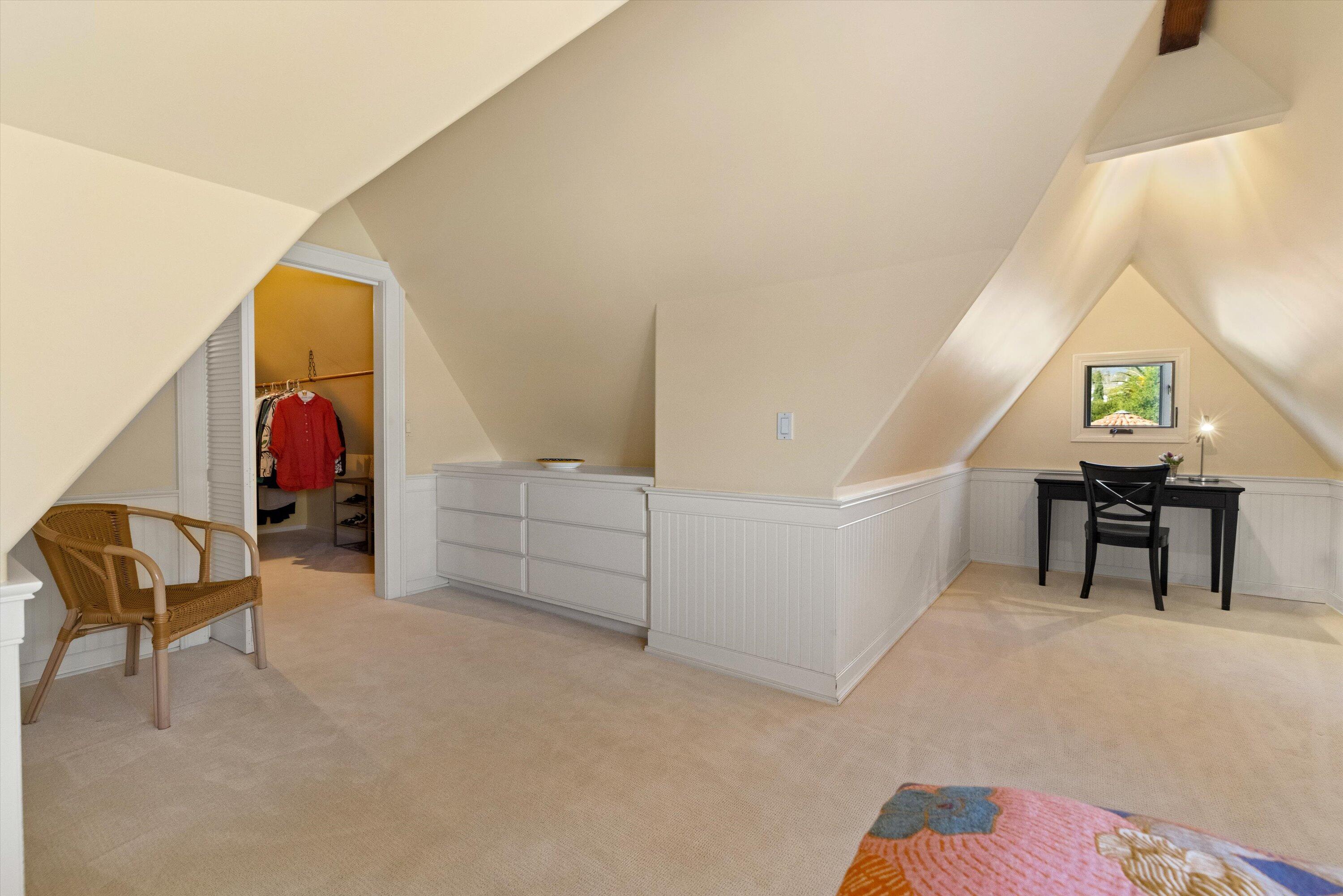 116 W Los Olivos Street
