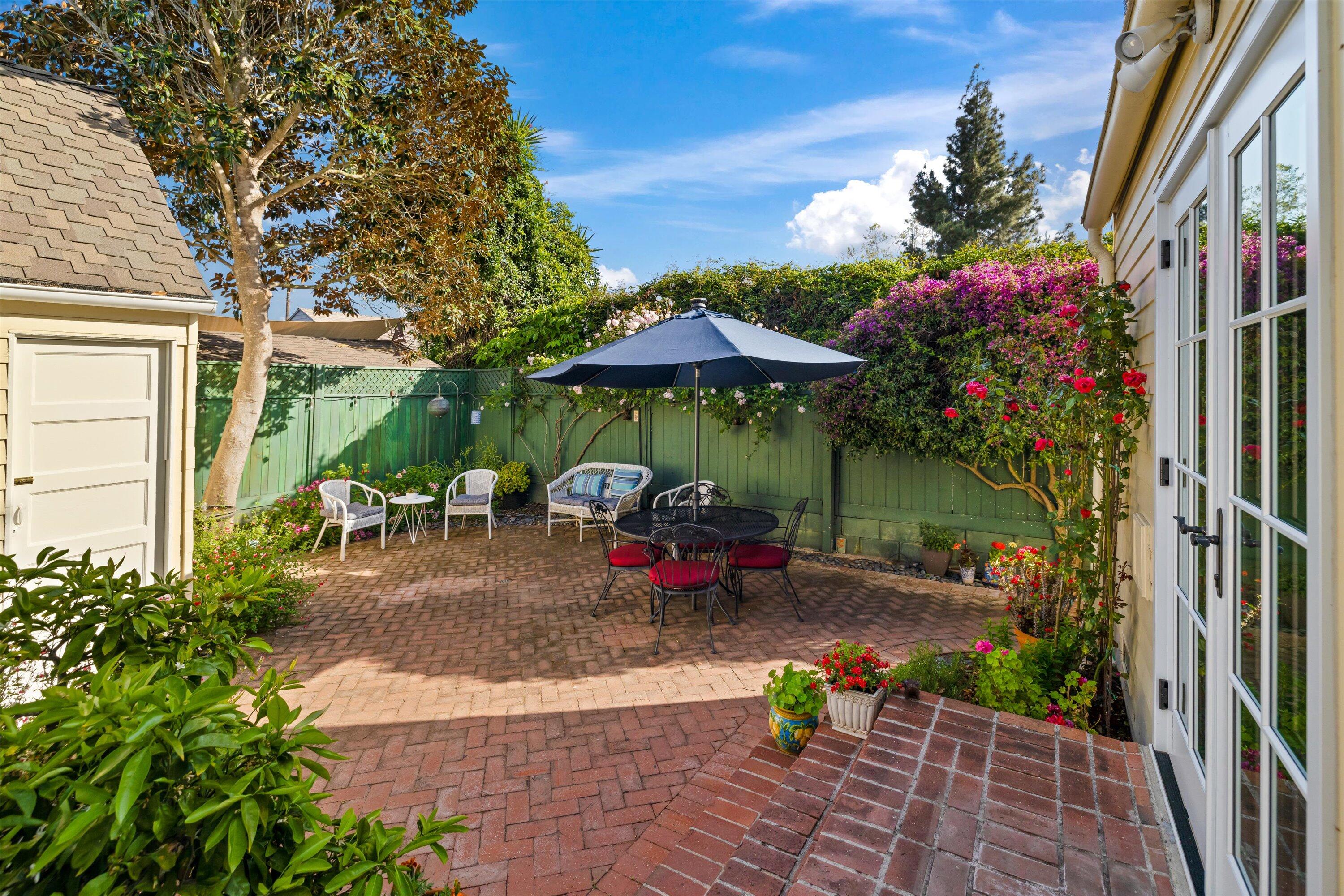 116 W Los Olivos Street