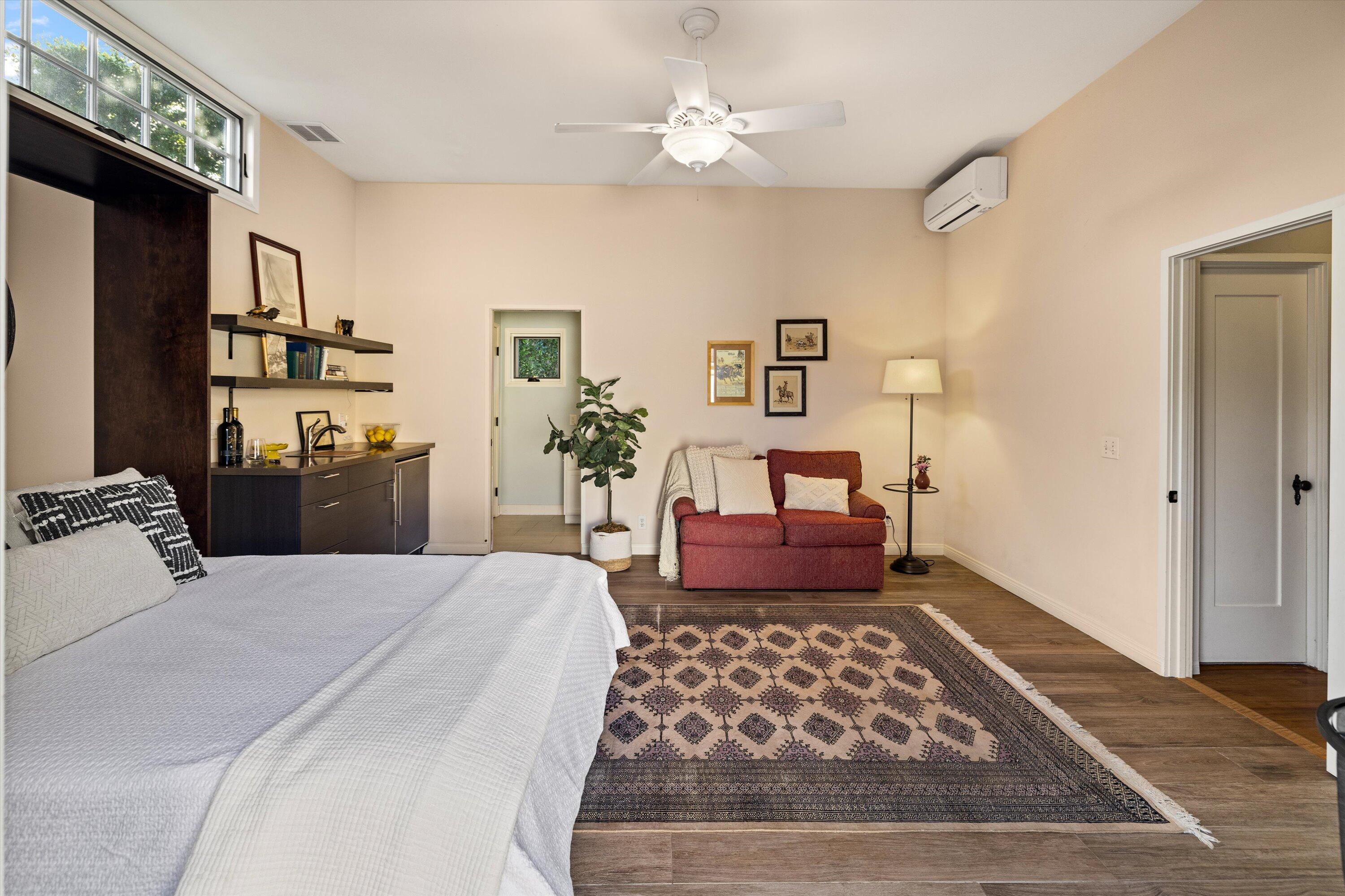 116 W Los Olivos Street