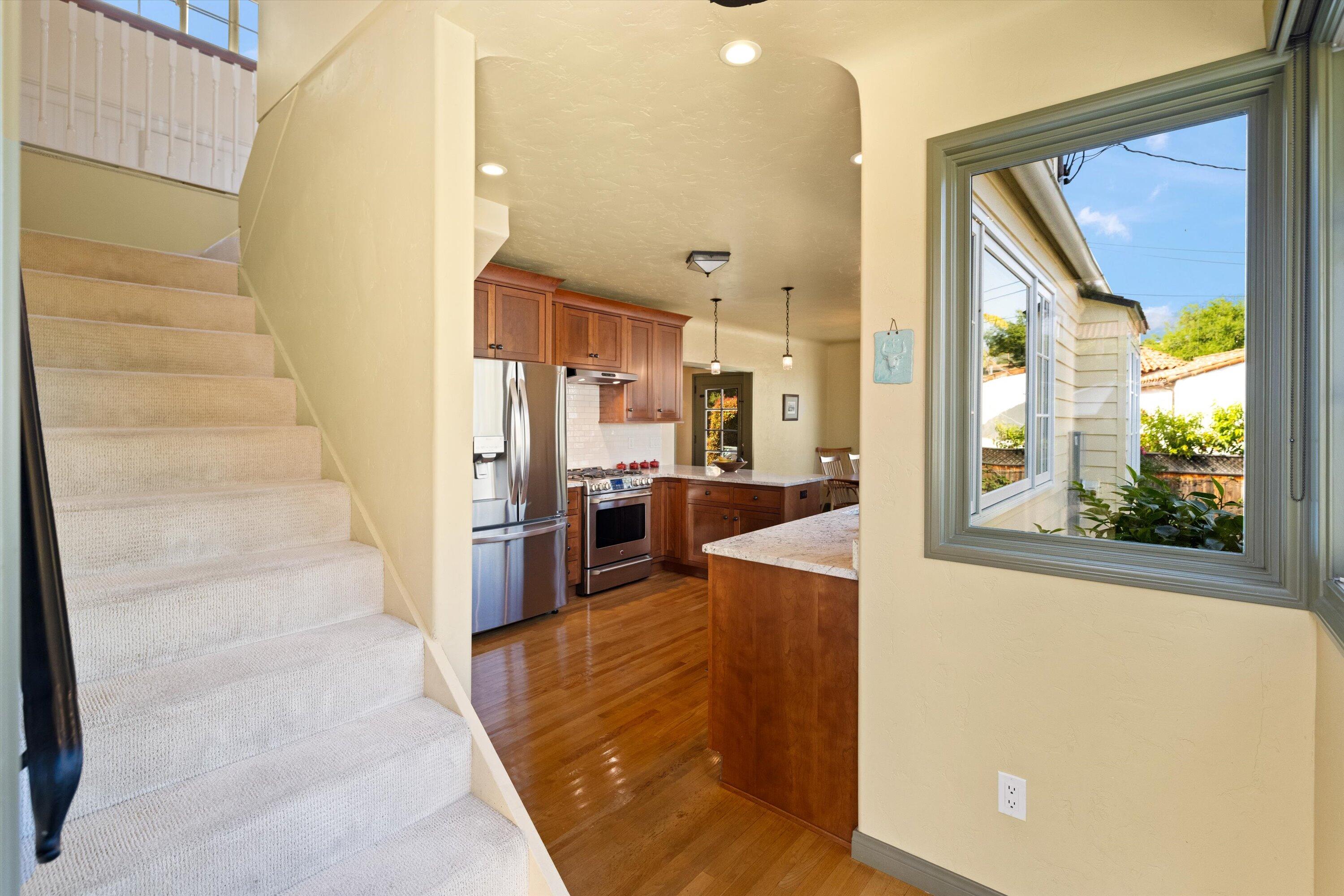 116 W Los Olivos Street