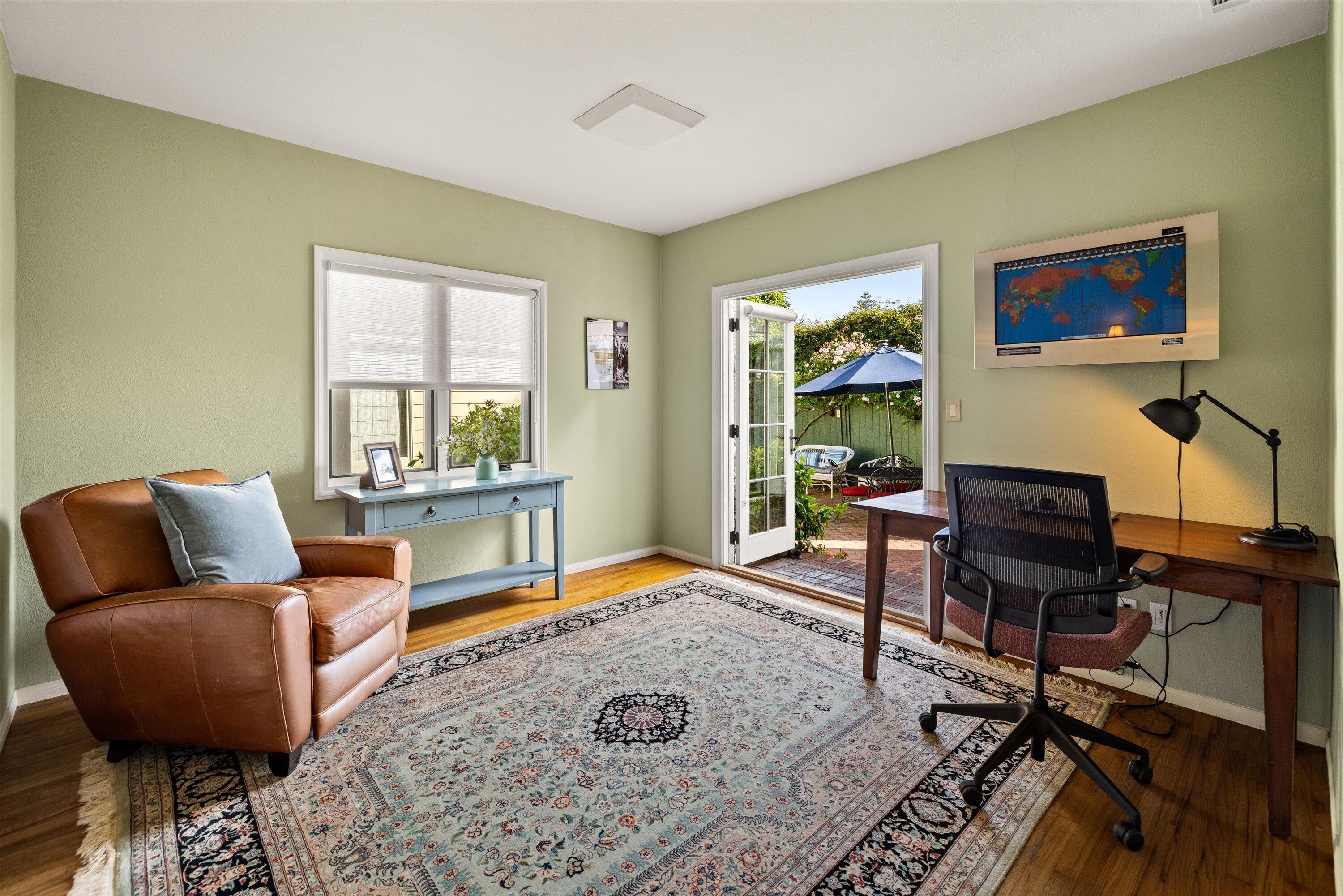 116 W Los Olivos Street