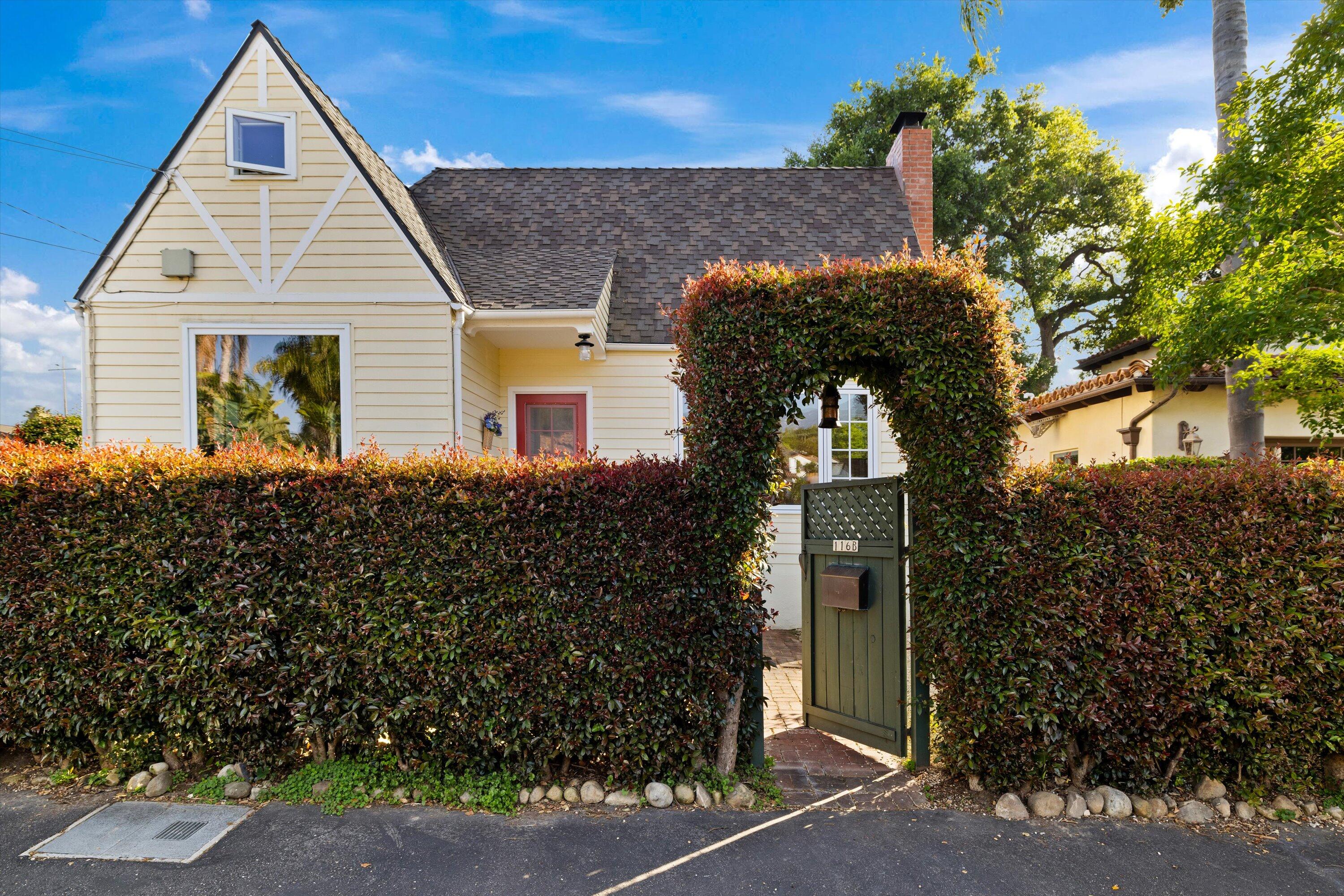 116 W Los Olivos Street