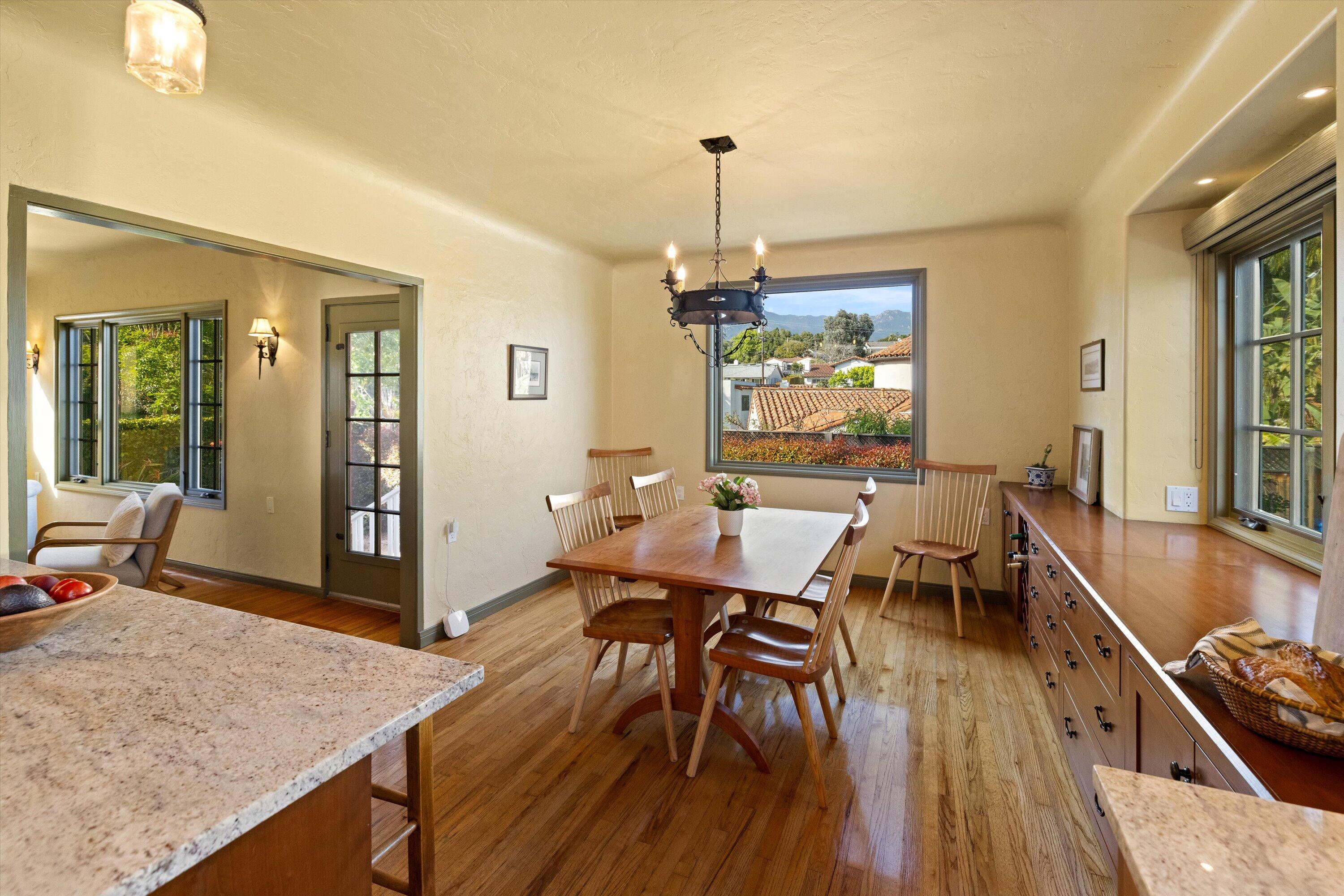 116 W Los Olivos Street