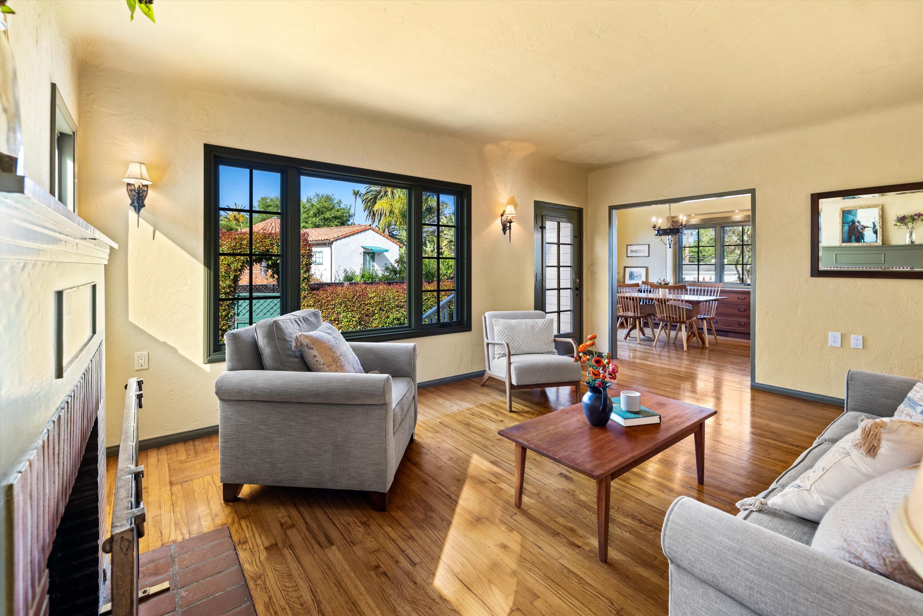 116 W Los Olivos Street