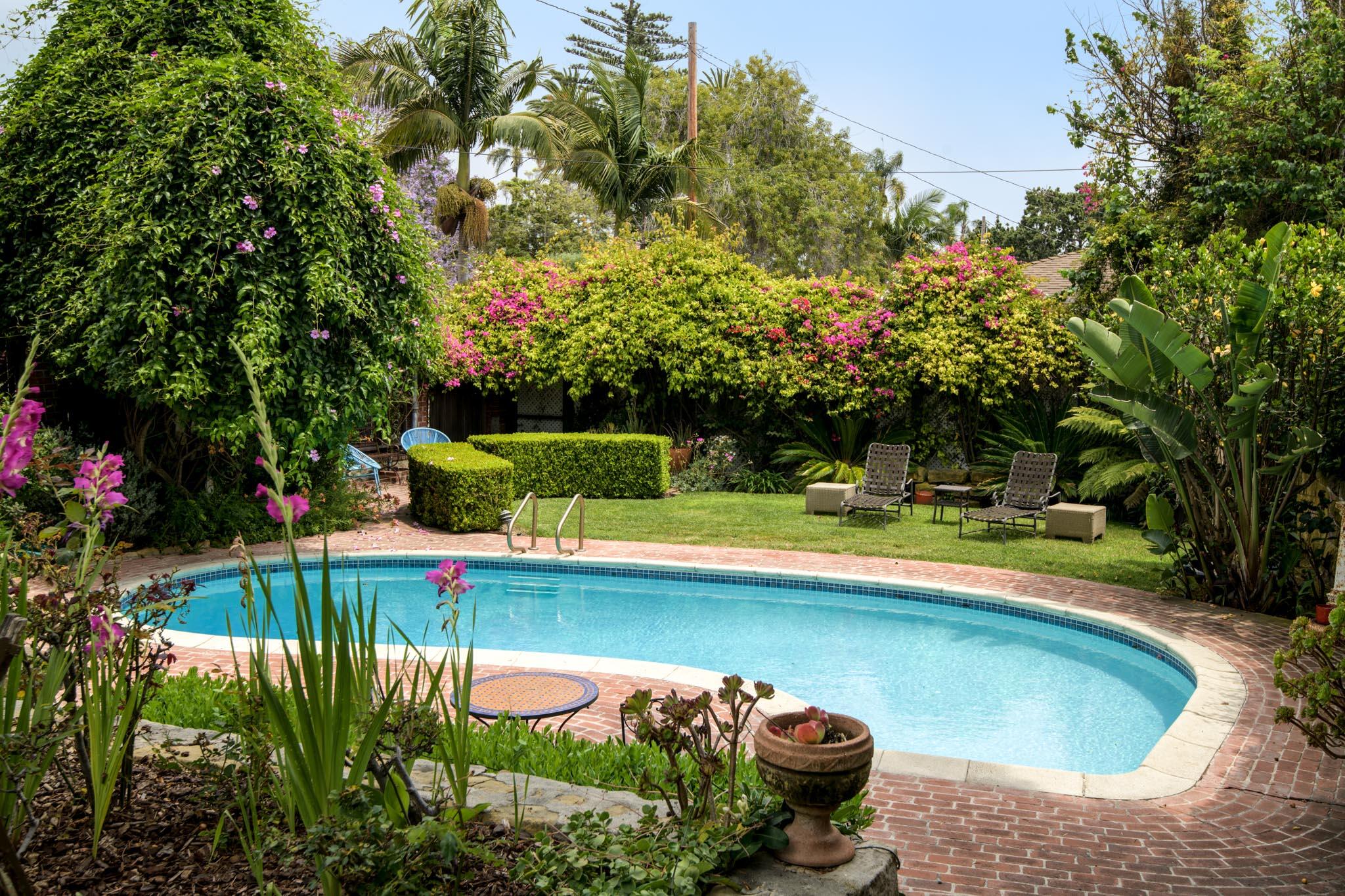 1833 Santa Barbara Street