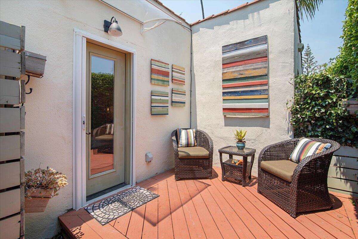 935 W Valerio Street, A & B