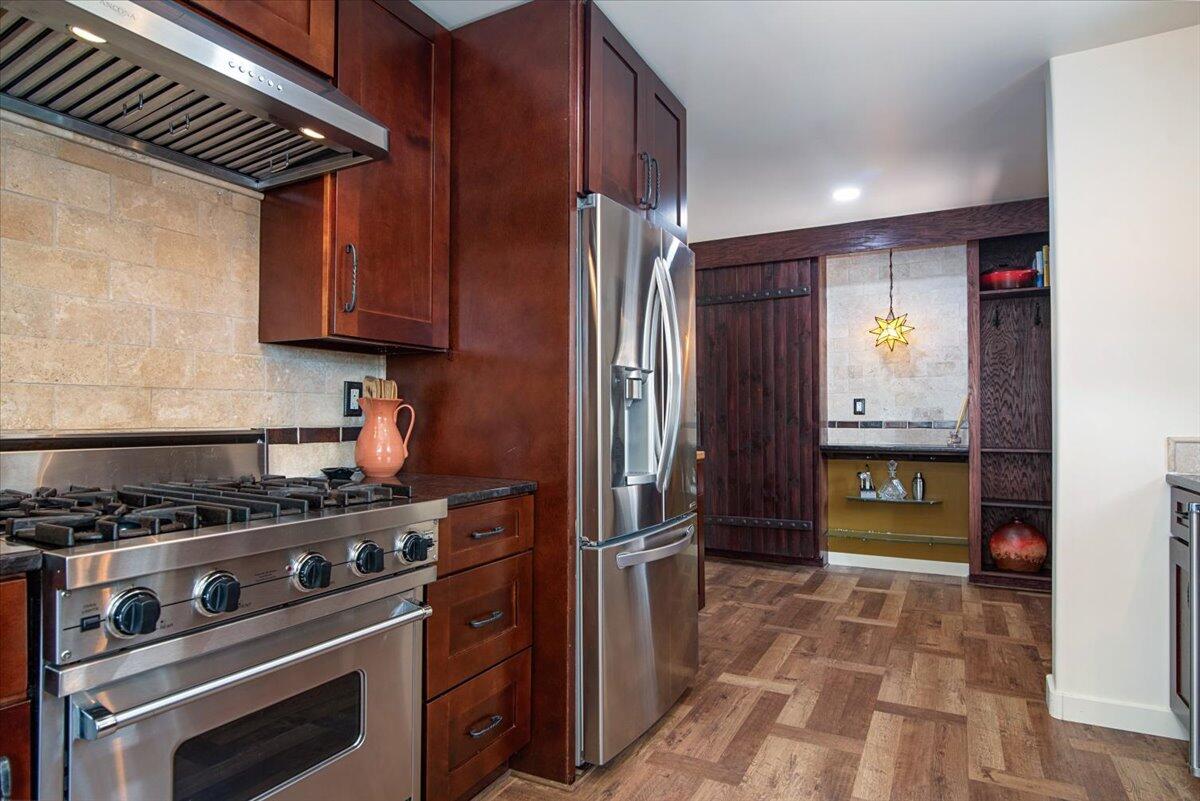 935 W Valerio Street, A & B