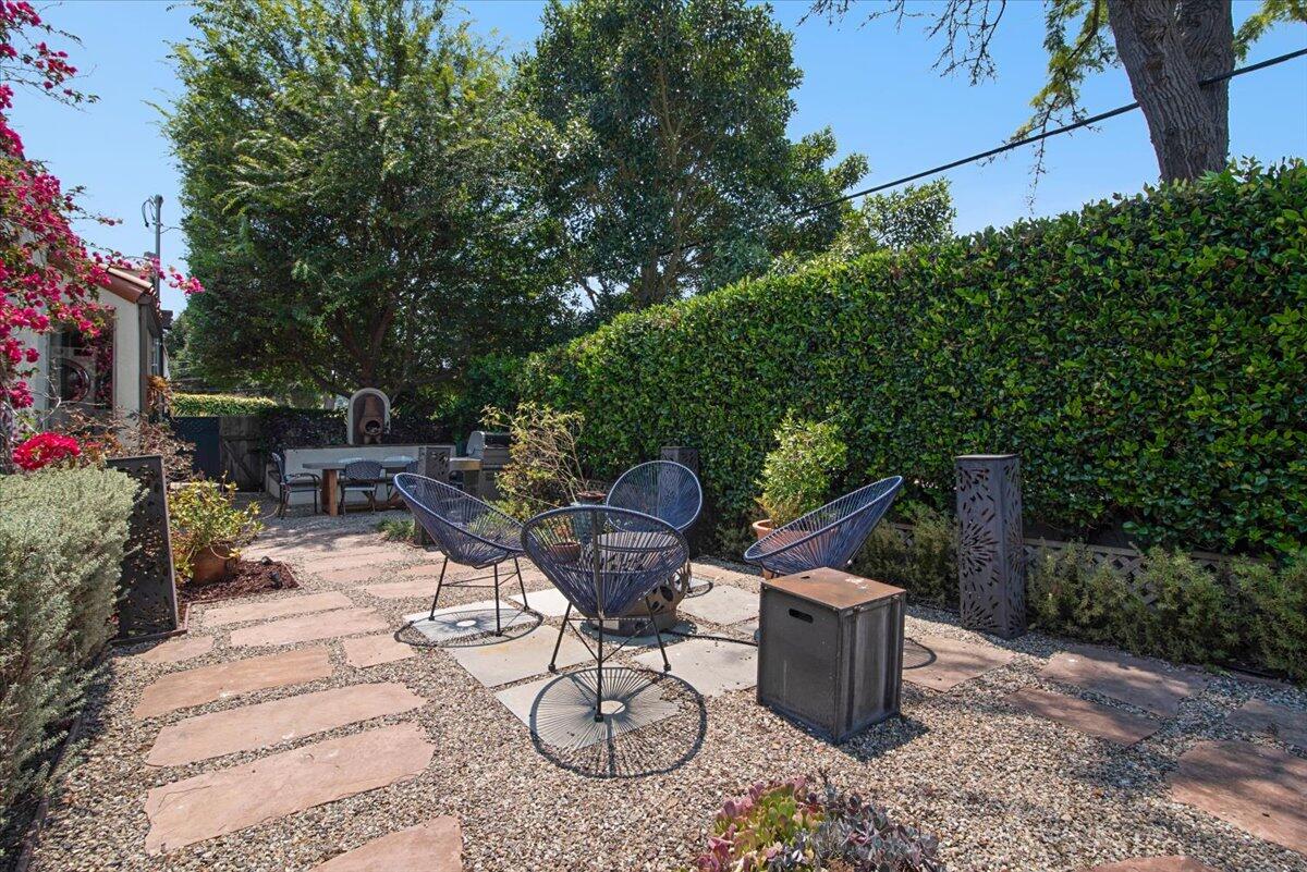 935 W Valerio Street, A & B