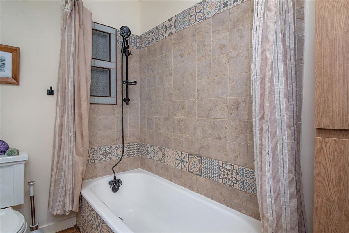935 W Valerio Street, A & B