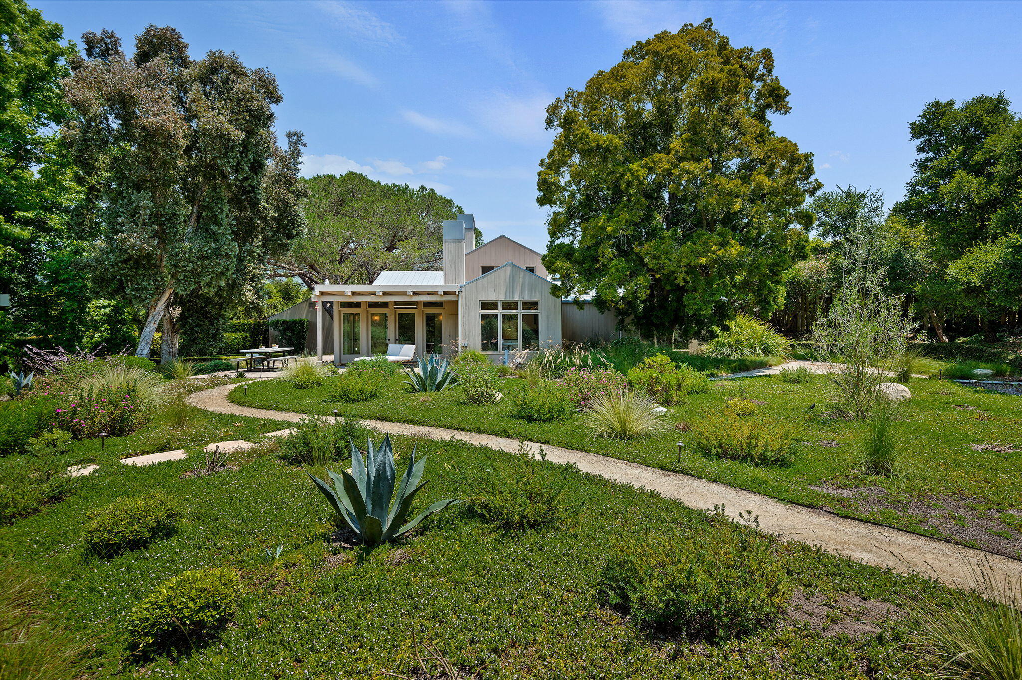 926 Mission Ridge Road