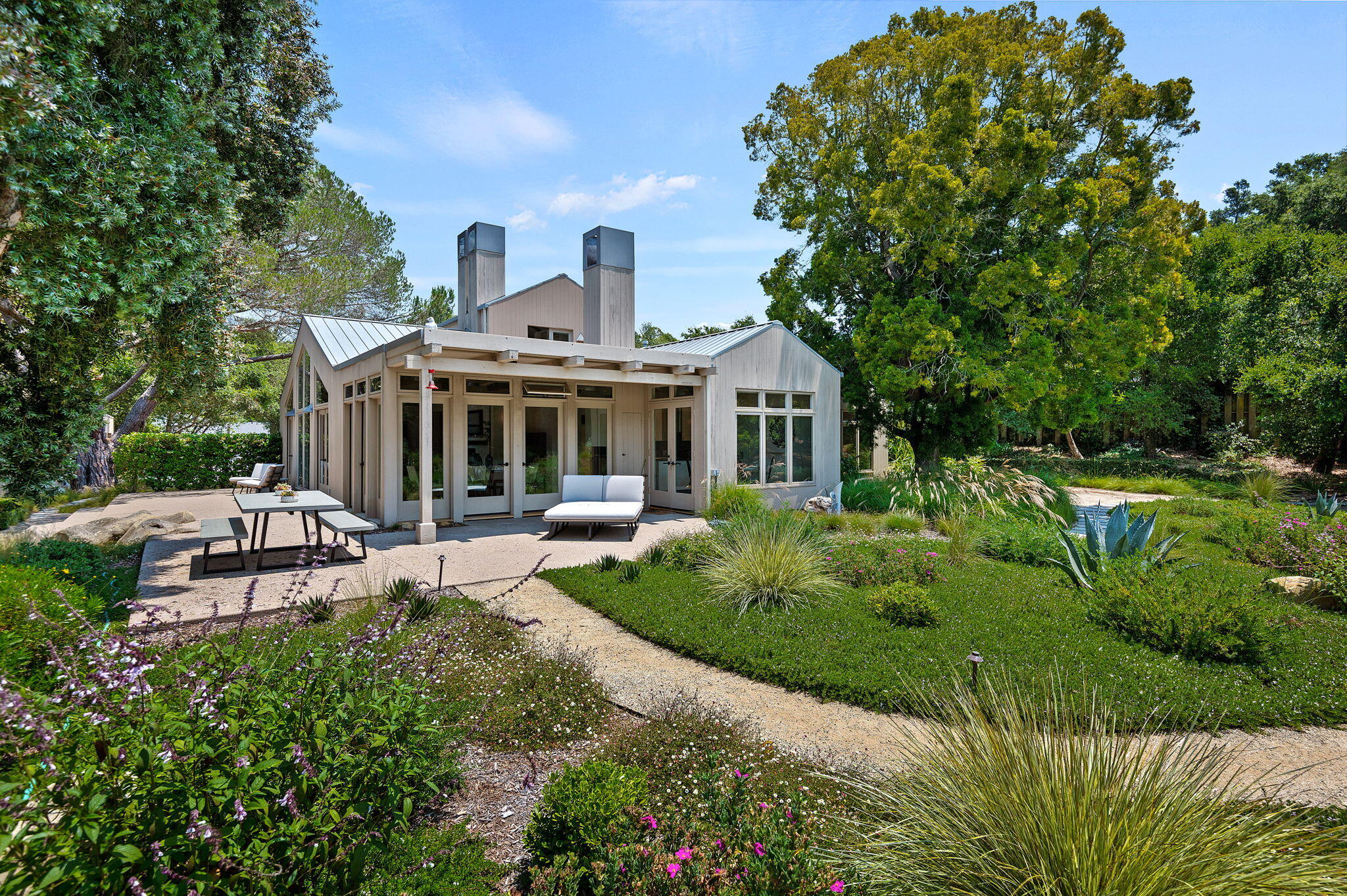 926 Mission Ridge Road