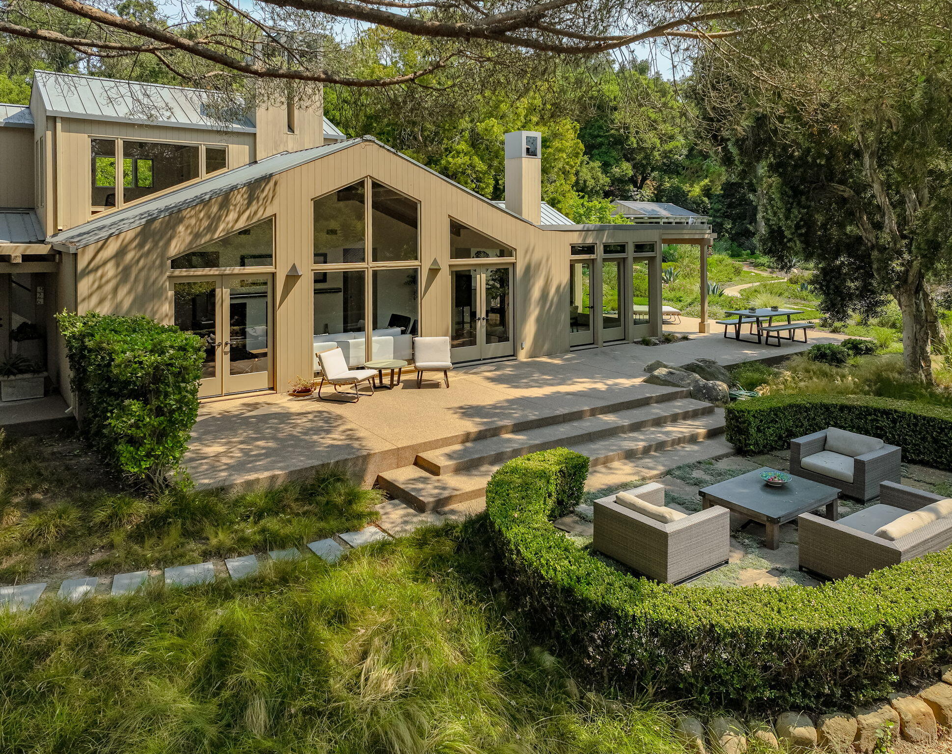 926 Mission Ridge Road