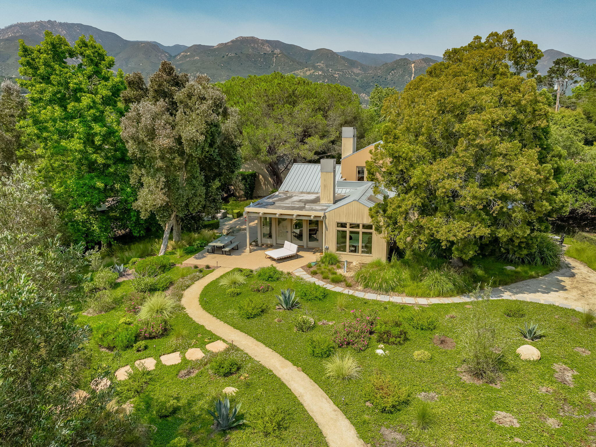 926 Mission Ridge Road