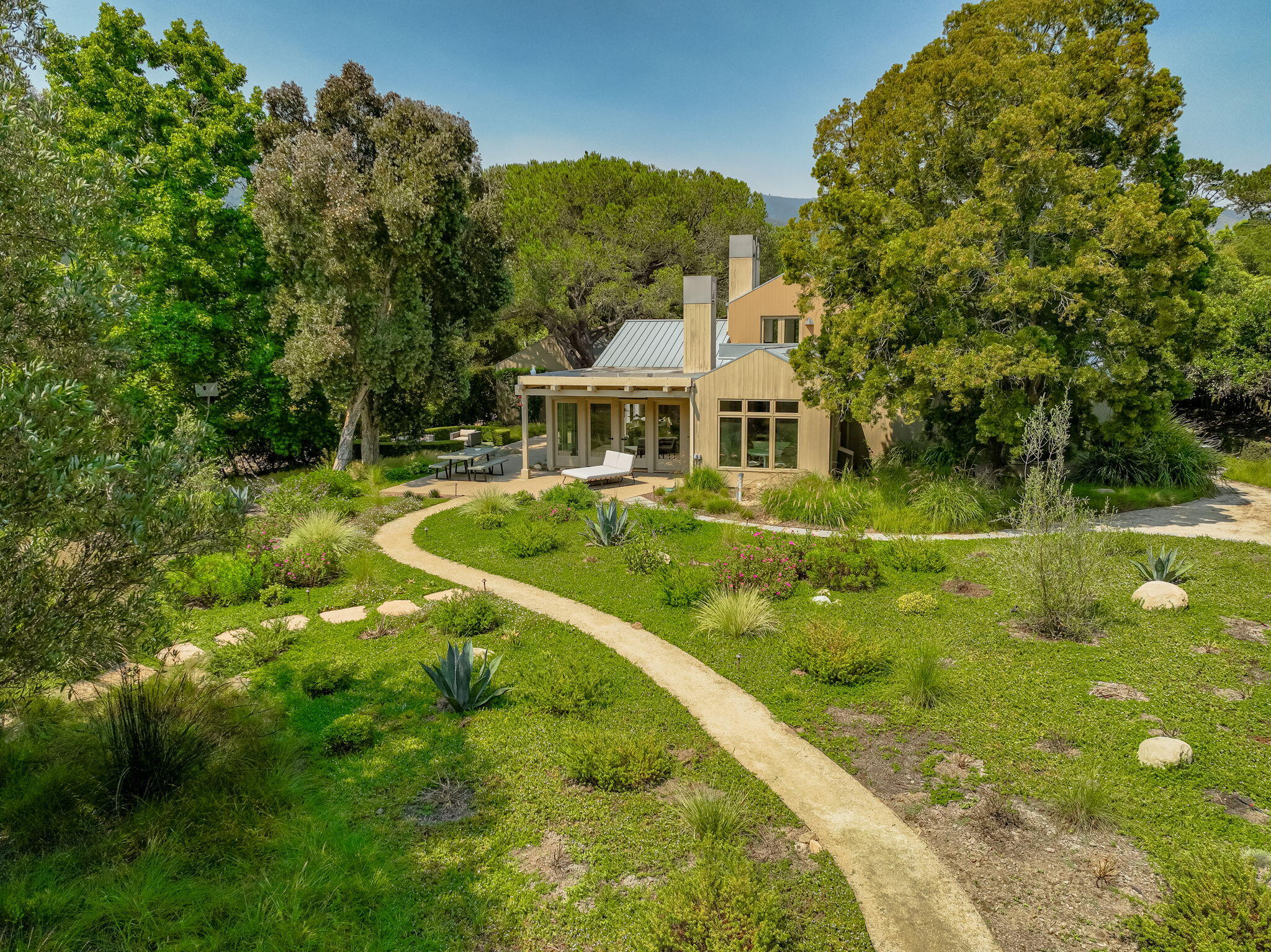 926 Mission Ridge Road
