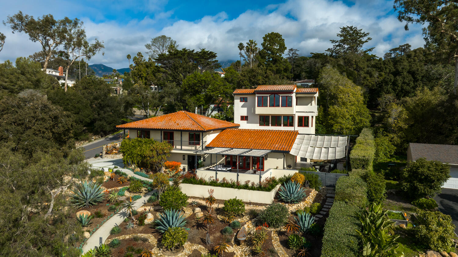 900 Moreno Road