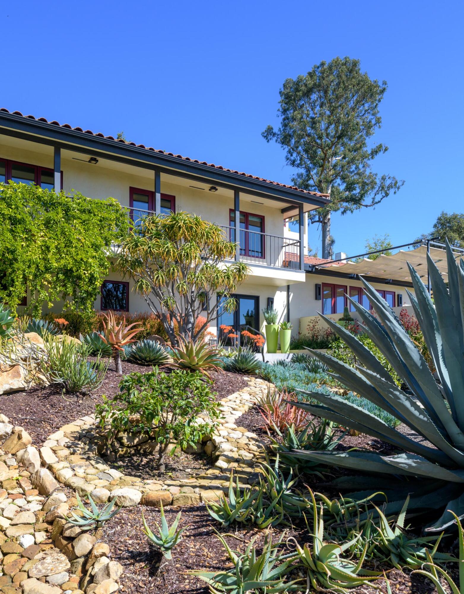 900 Moreno Road