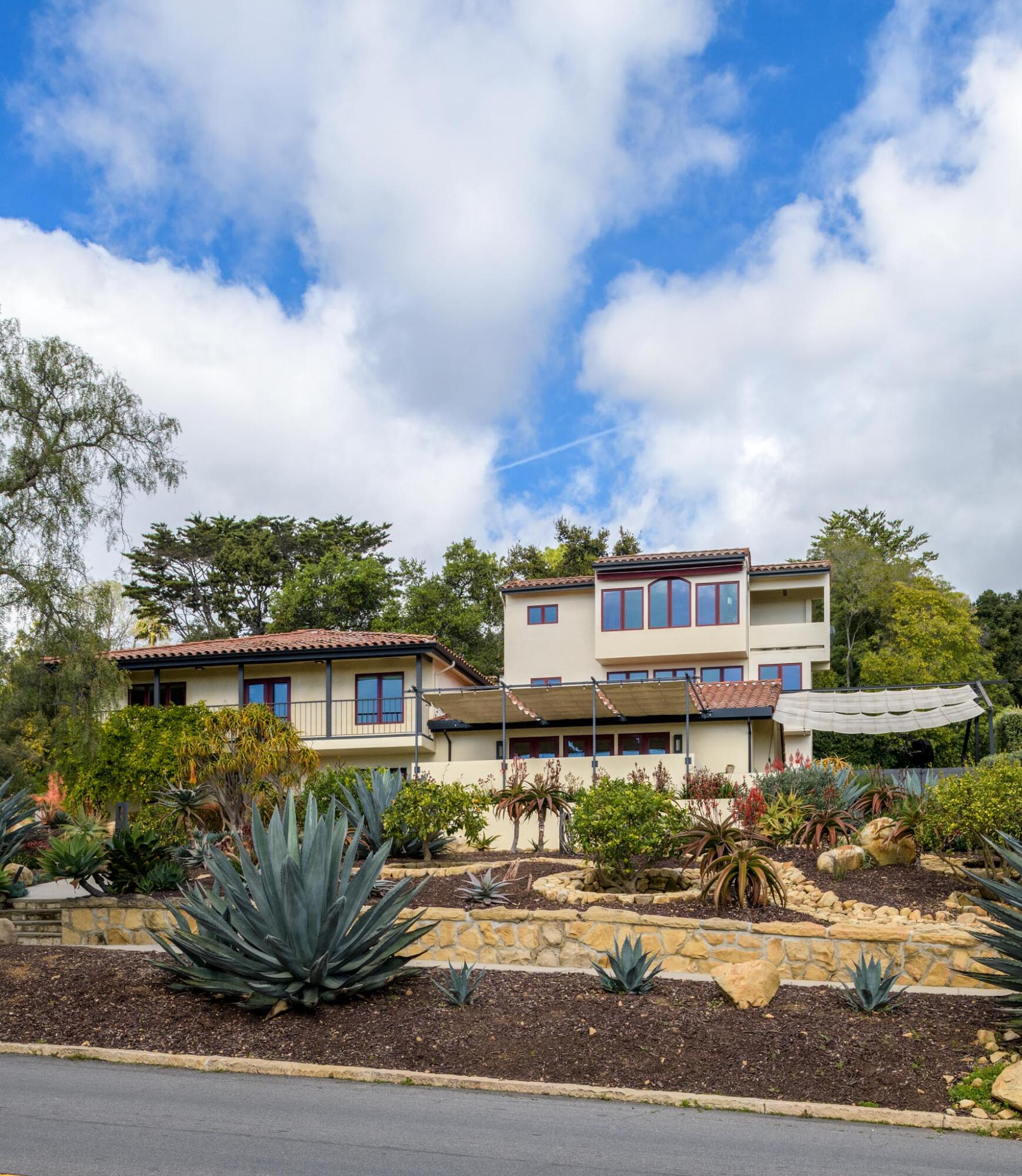 900 Moreno Road