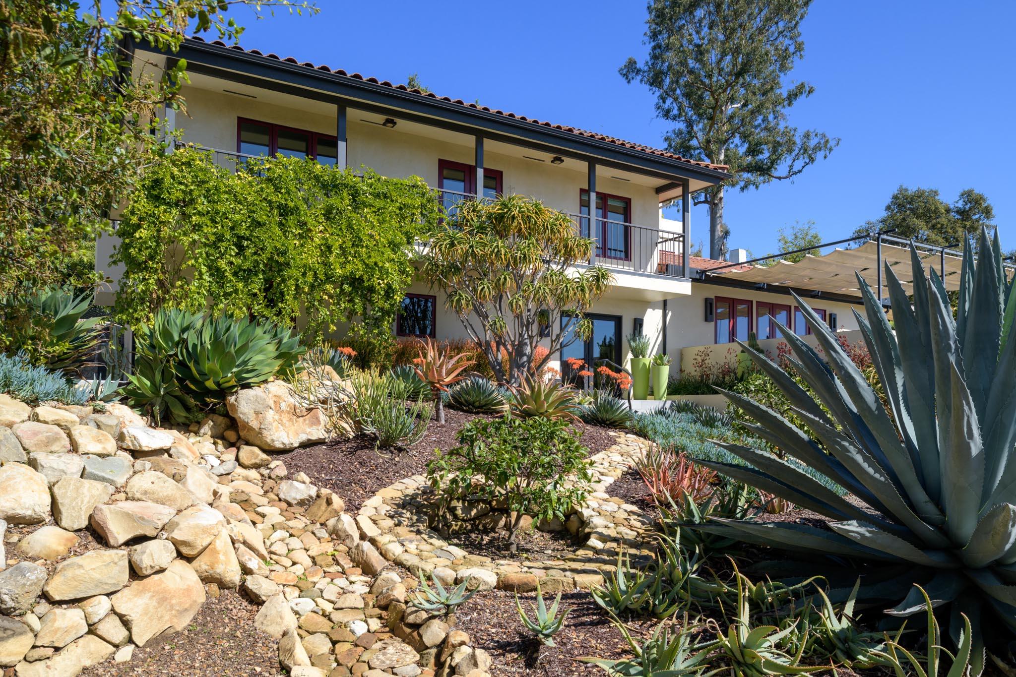 900 Moreno Road