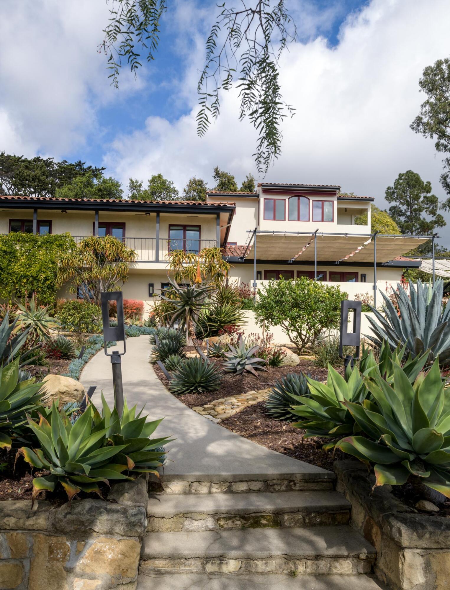 900 Moreno Road