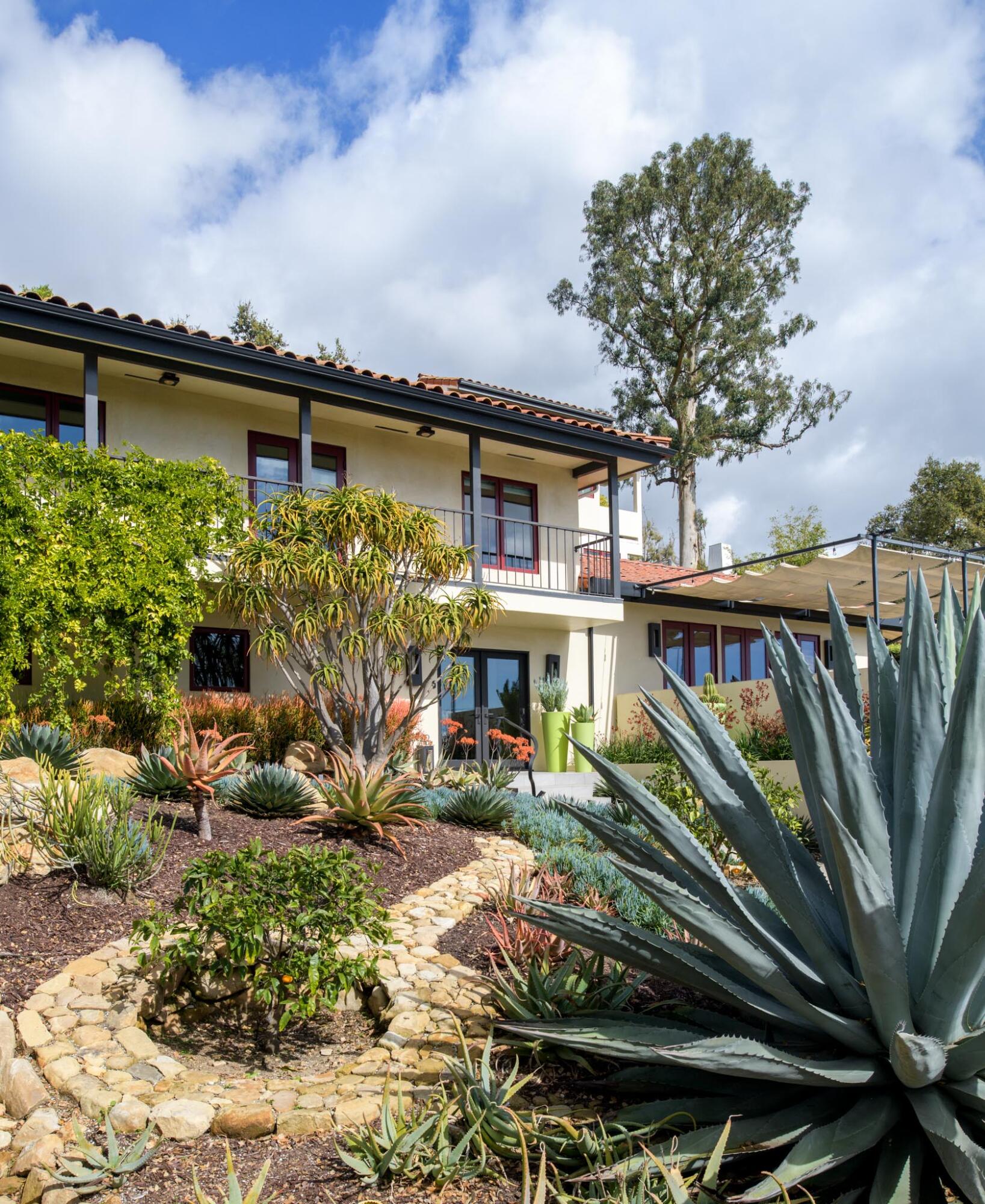 900 Moreno Road
