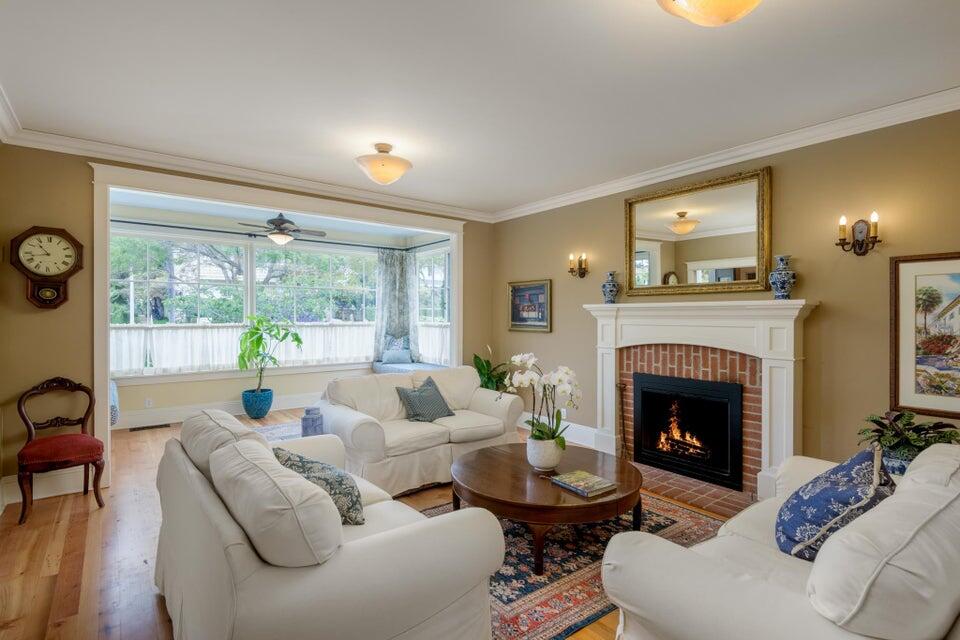 320 E Victoria Street, A