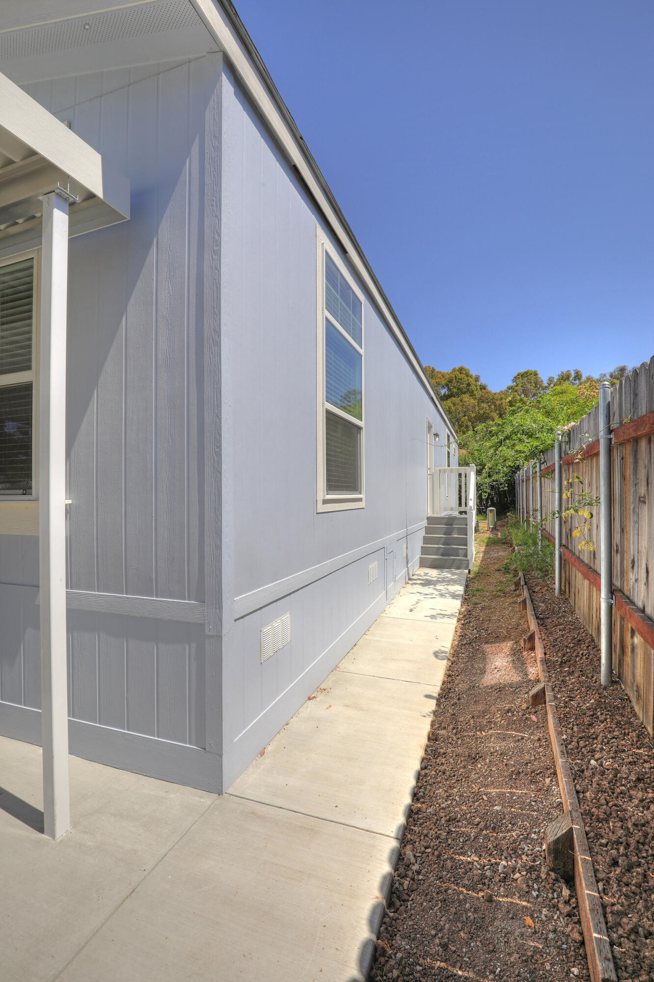4025 State, 61
