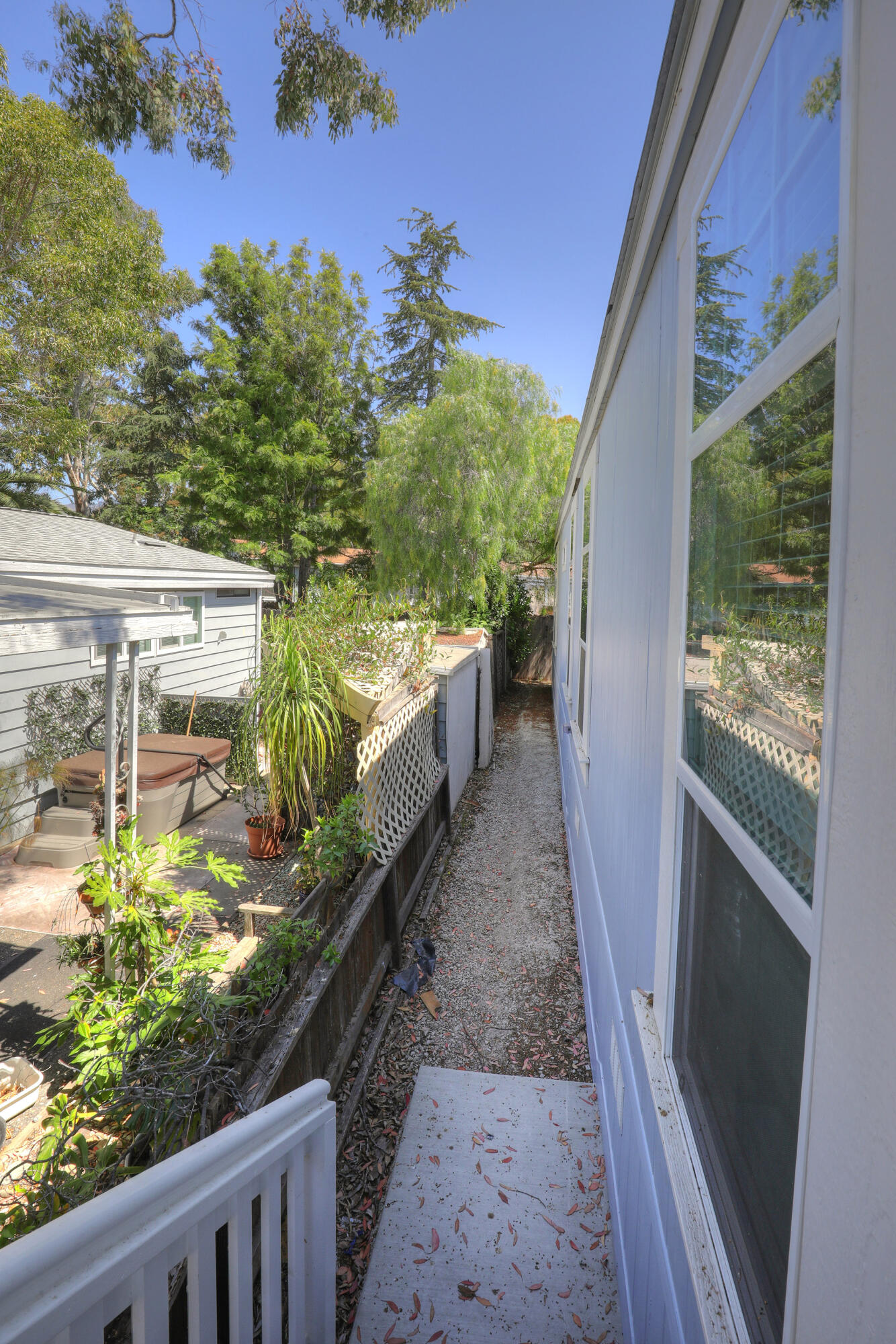 4025 State, 61
