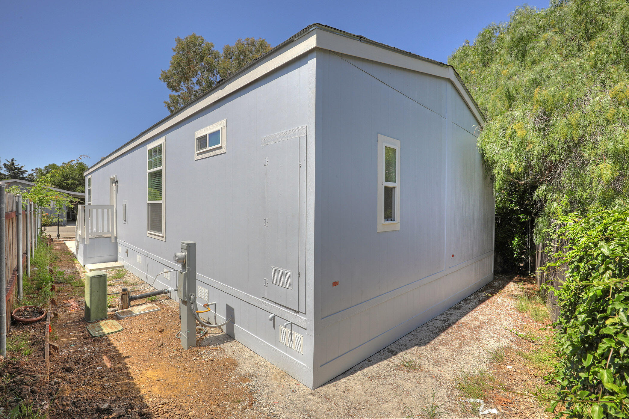 4025 State, 61