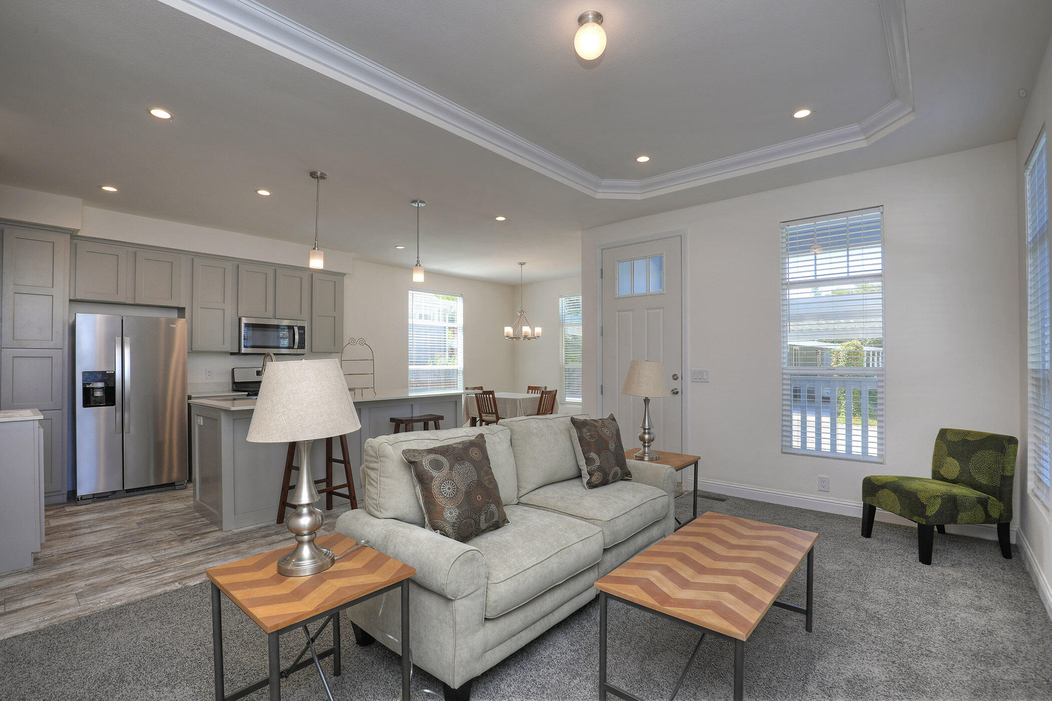 4025 State, 61