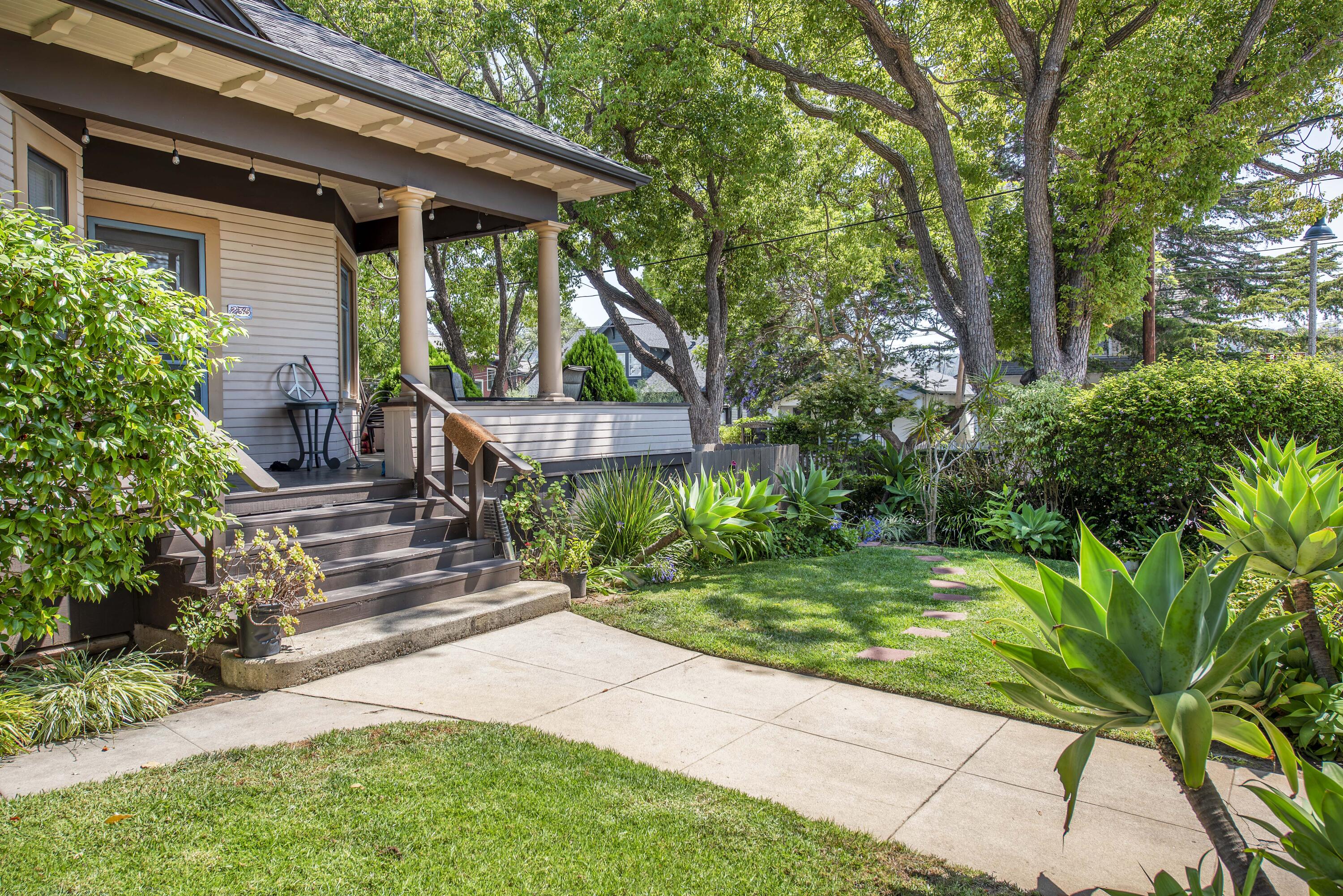 235 W Sola Street