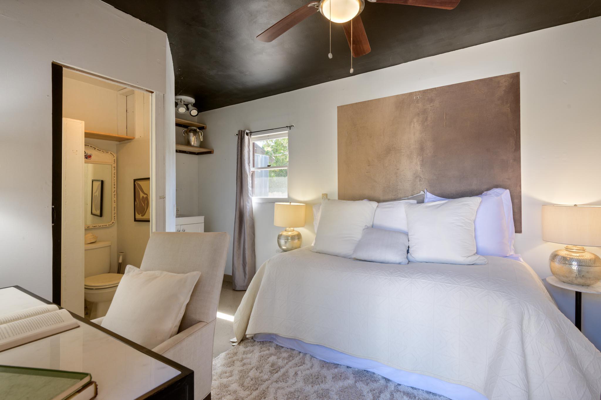 3204 Calle Pinon