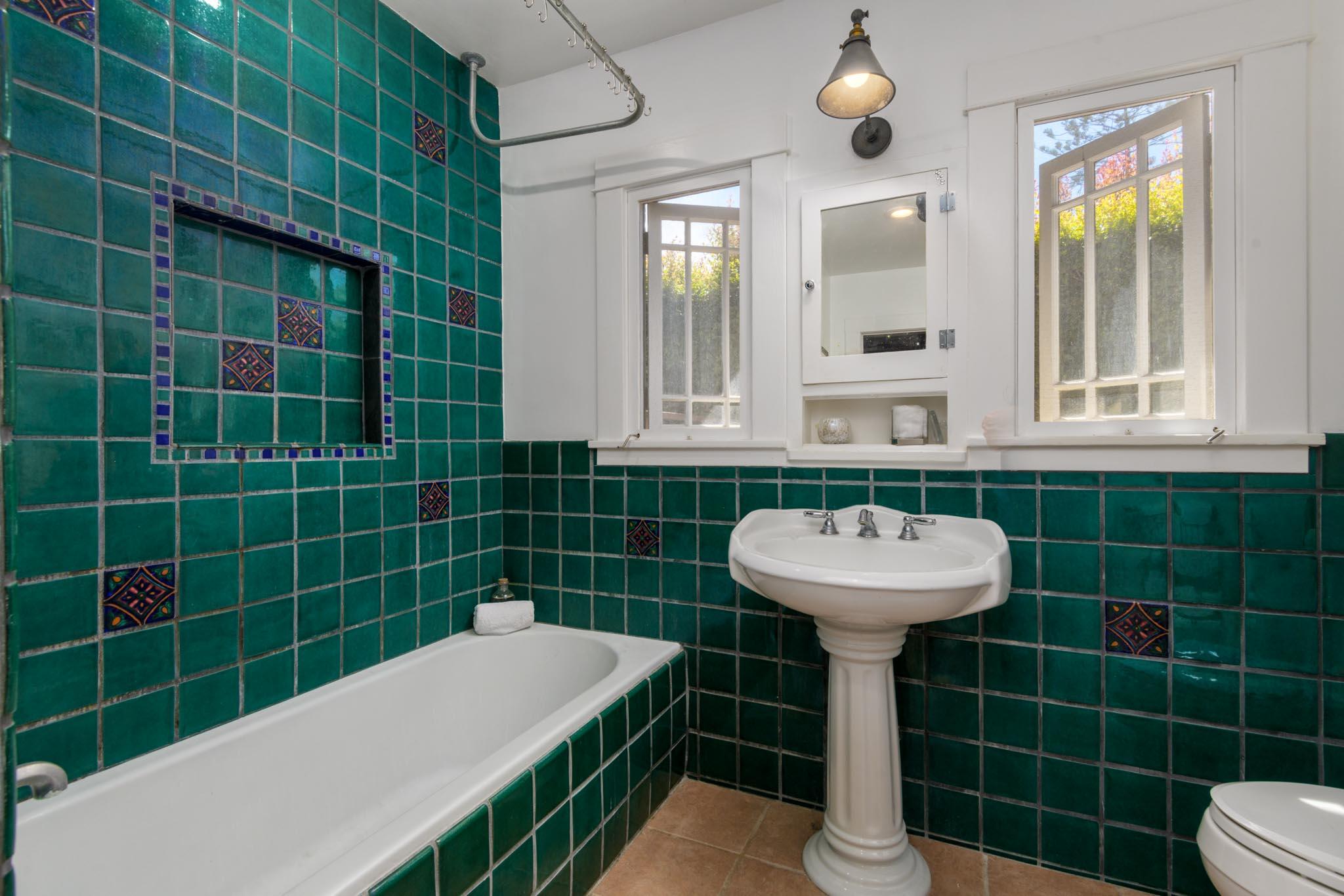 3204 Calle Pinon