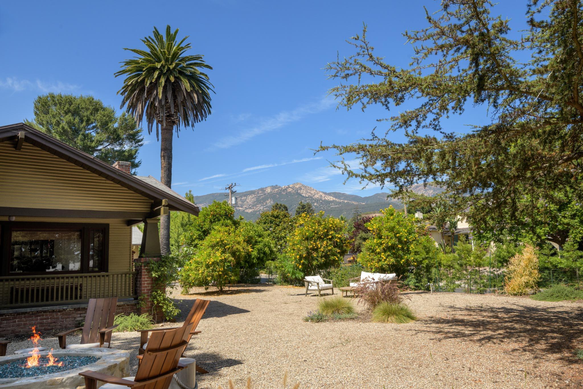 3204 Calle Pinon