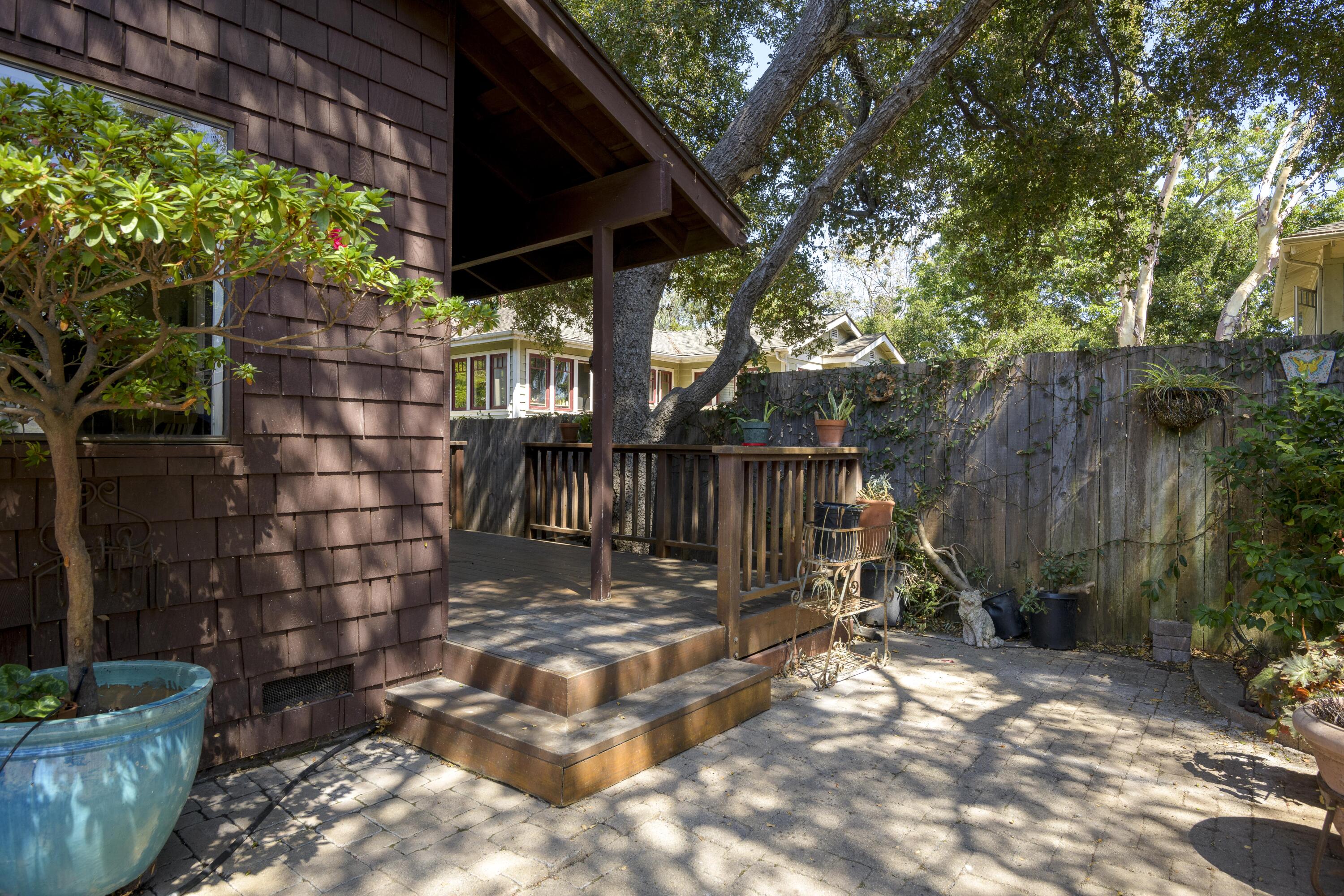 408 E Valerio Street