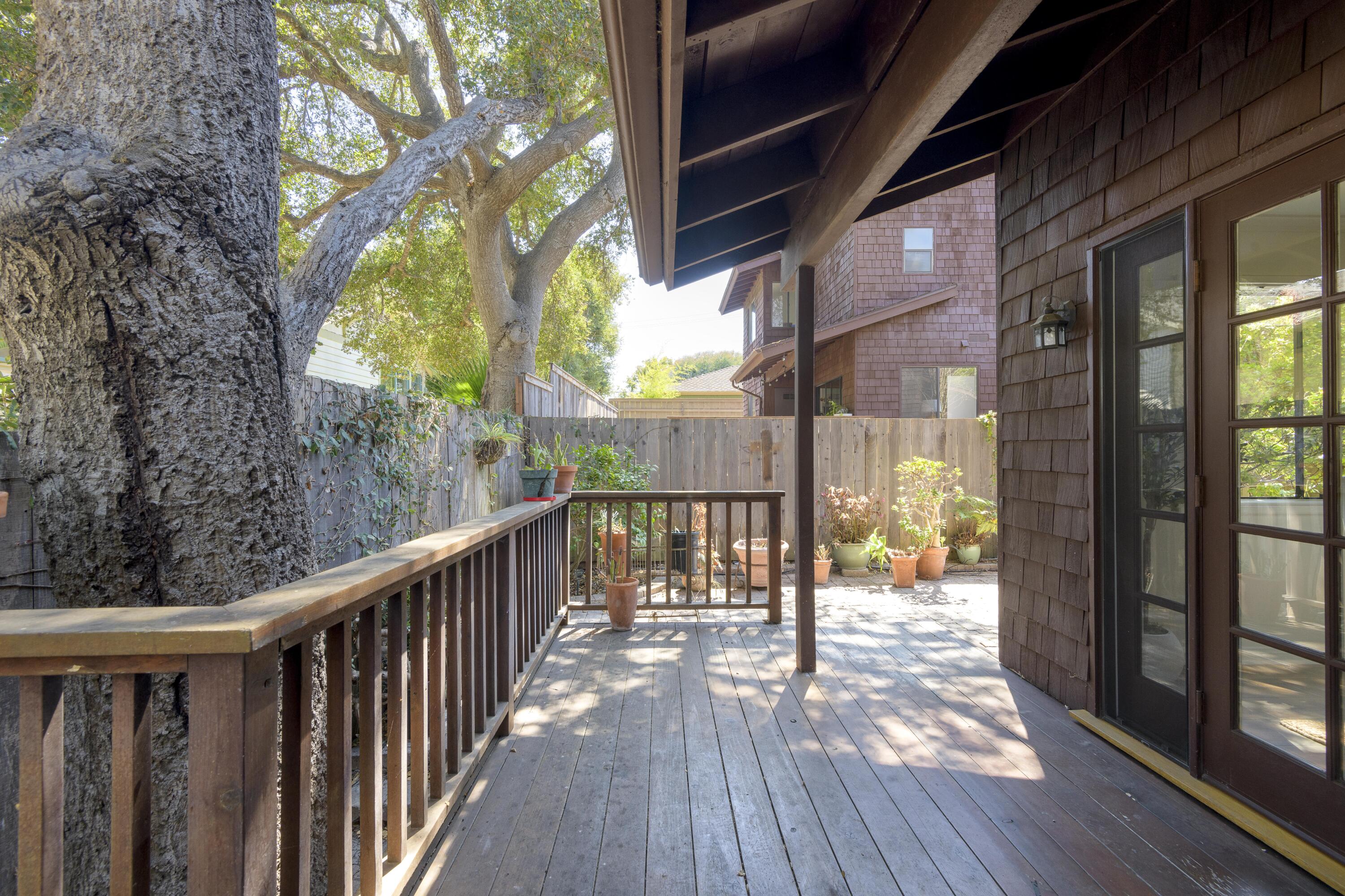 408 E Valerio Street