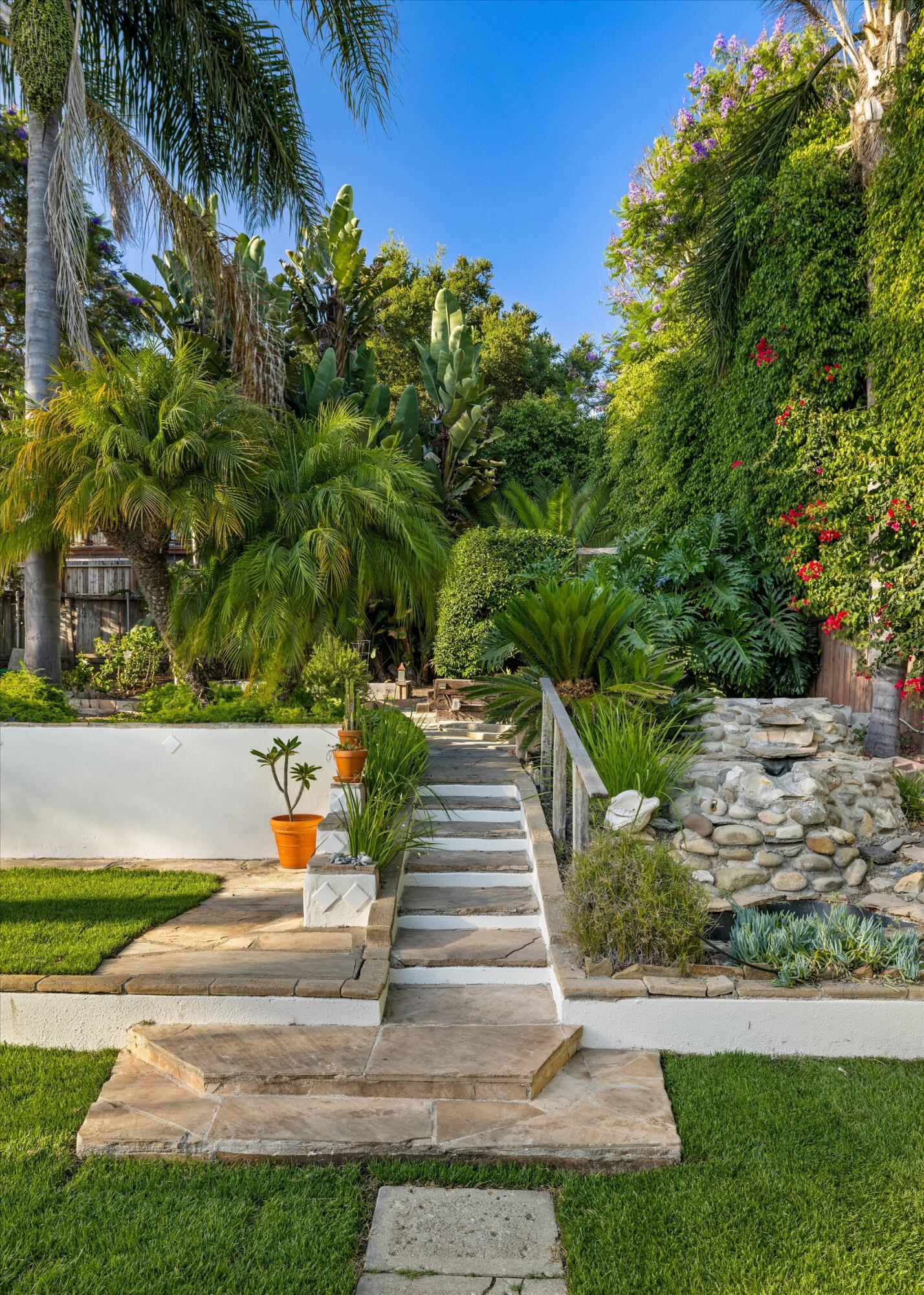 1710 Cliff Drive
