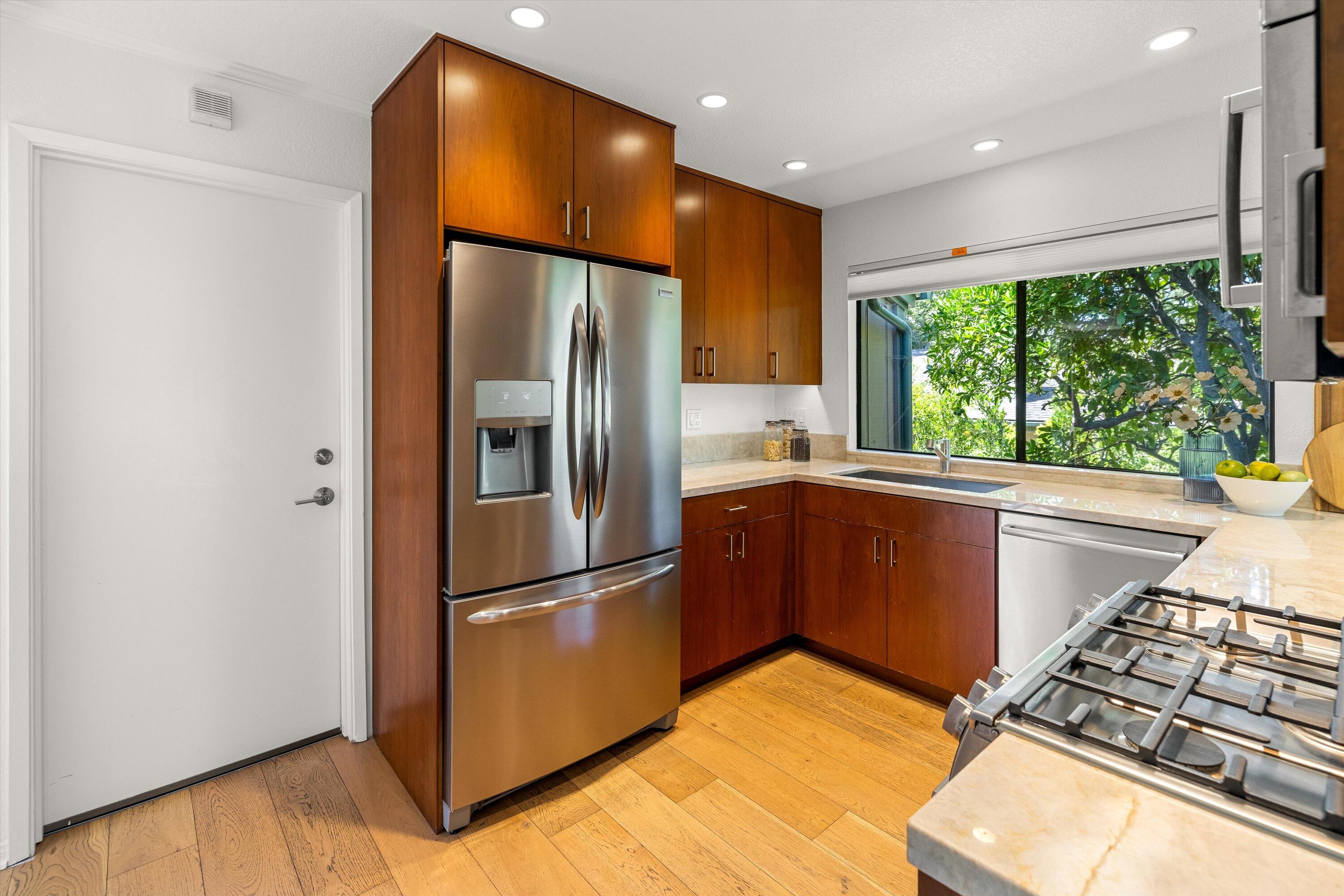 280 N La Cumbre Road