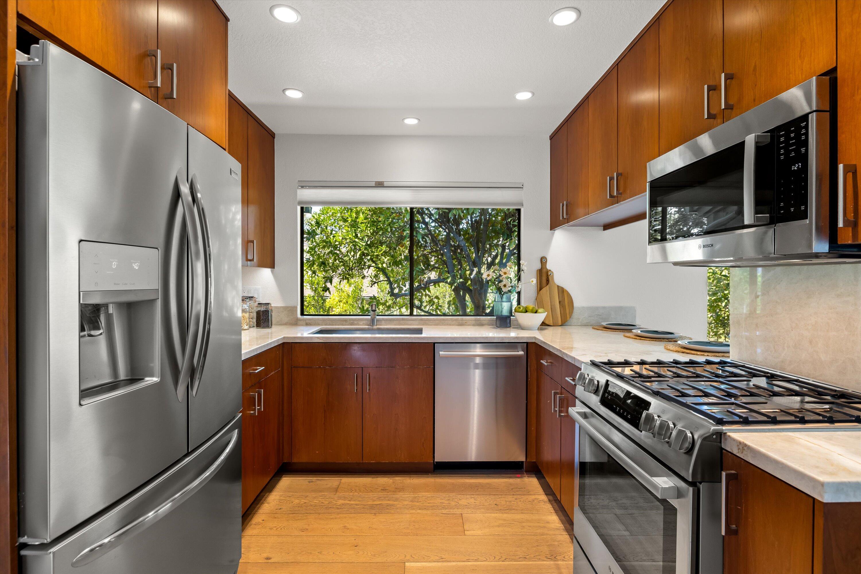 280 N La Cumbre Road