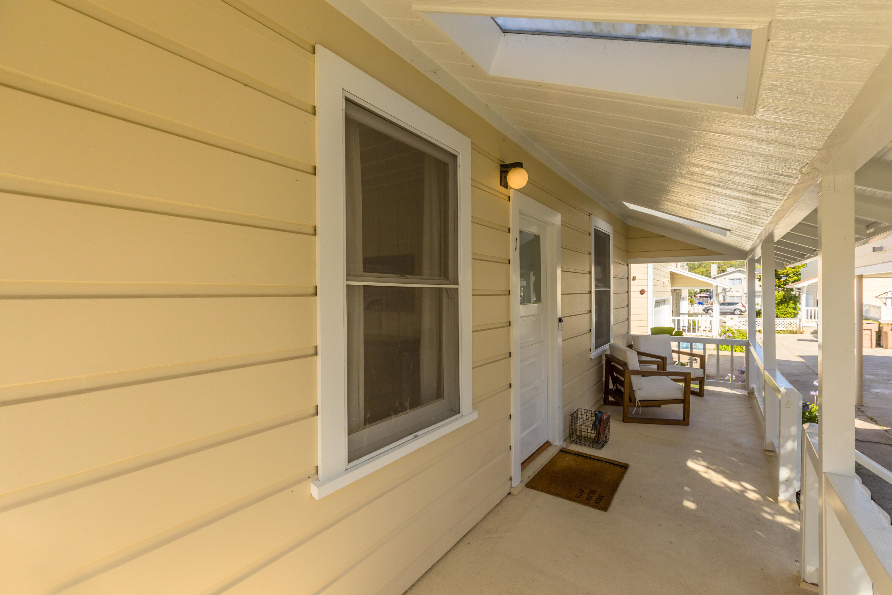4831 8th Street, 1