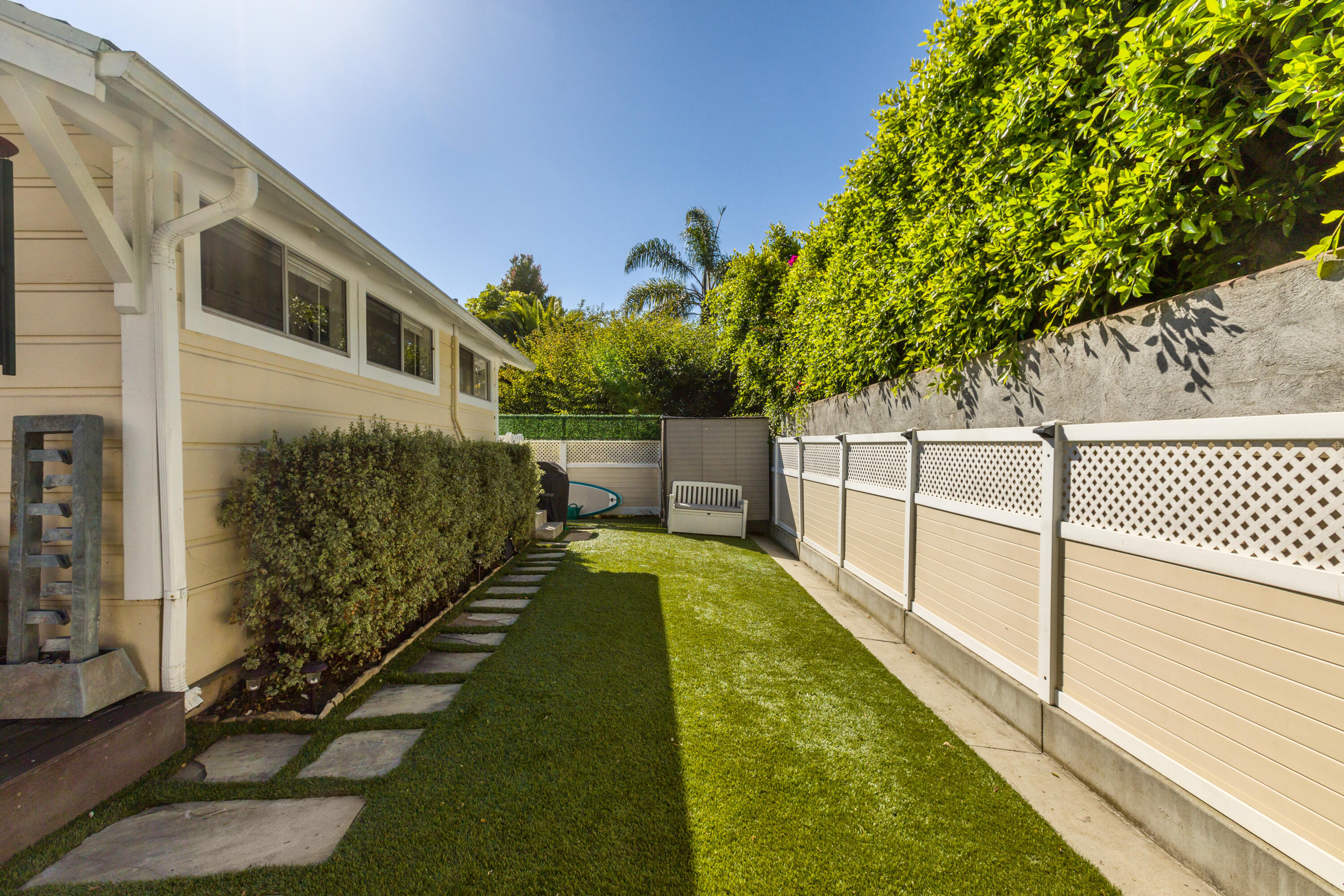 4831 8th Street, 1